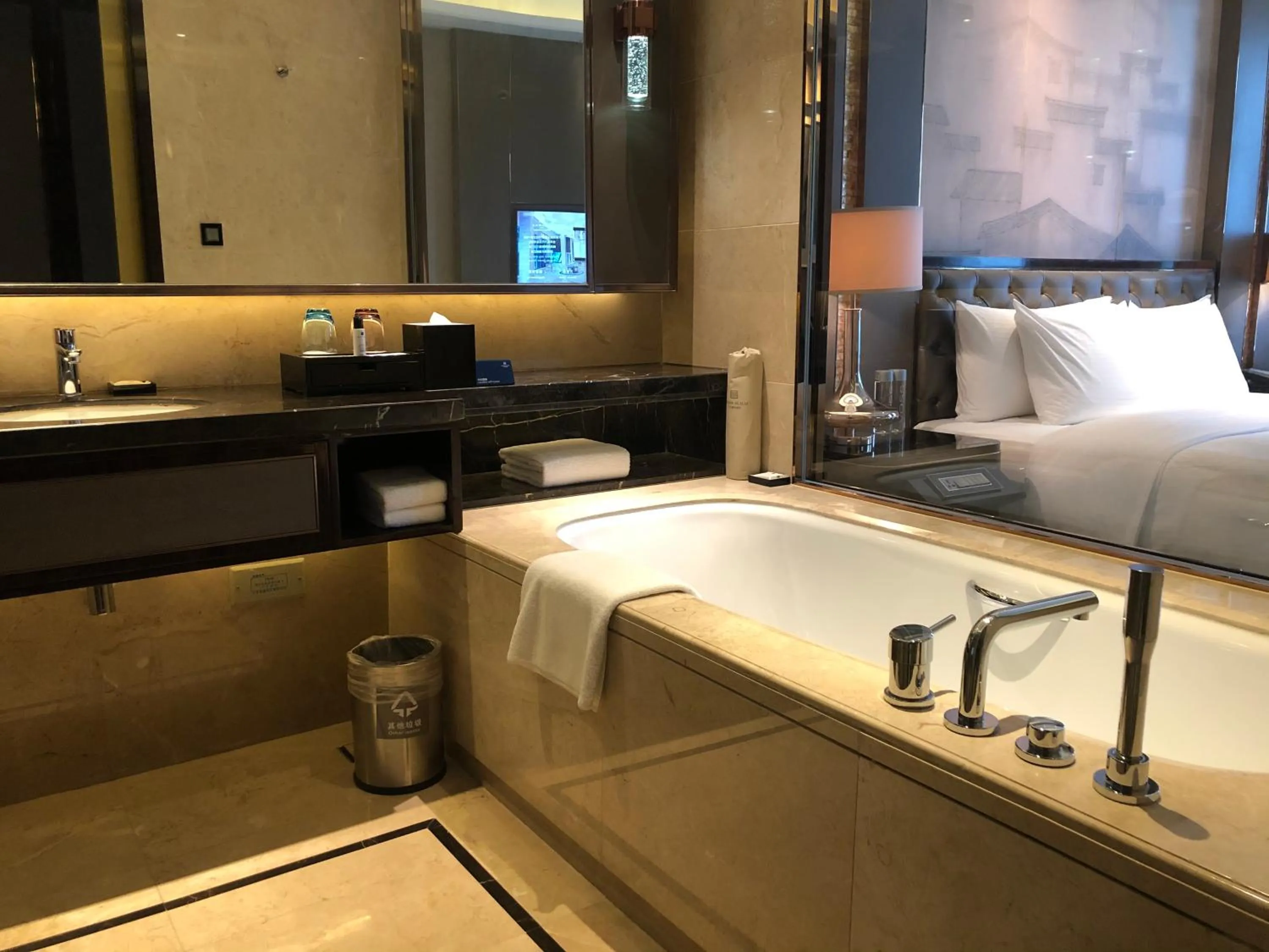 Toilet, Bed in Wanda Realm Jinhua