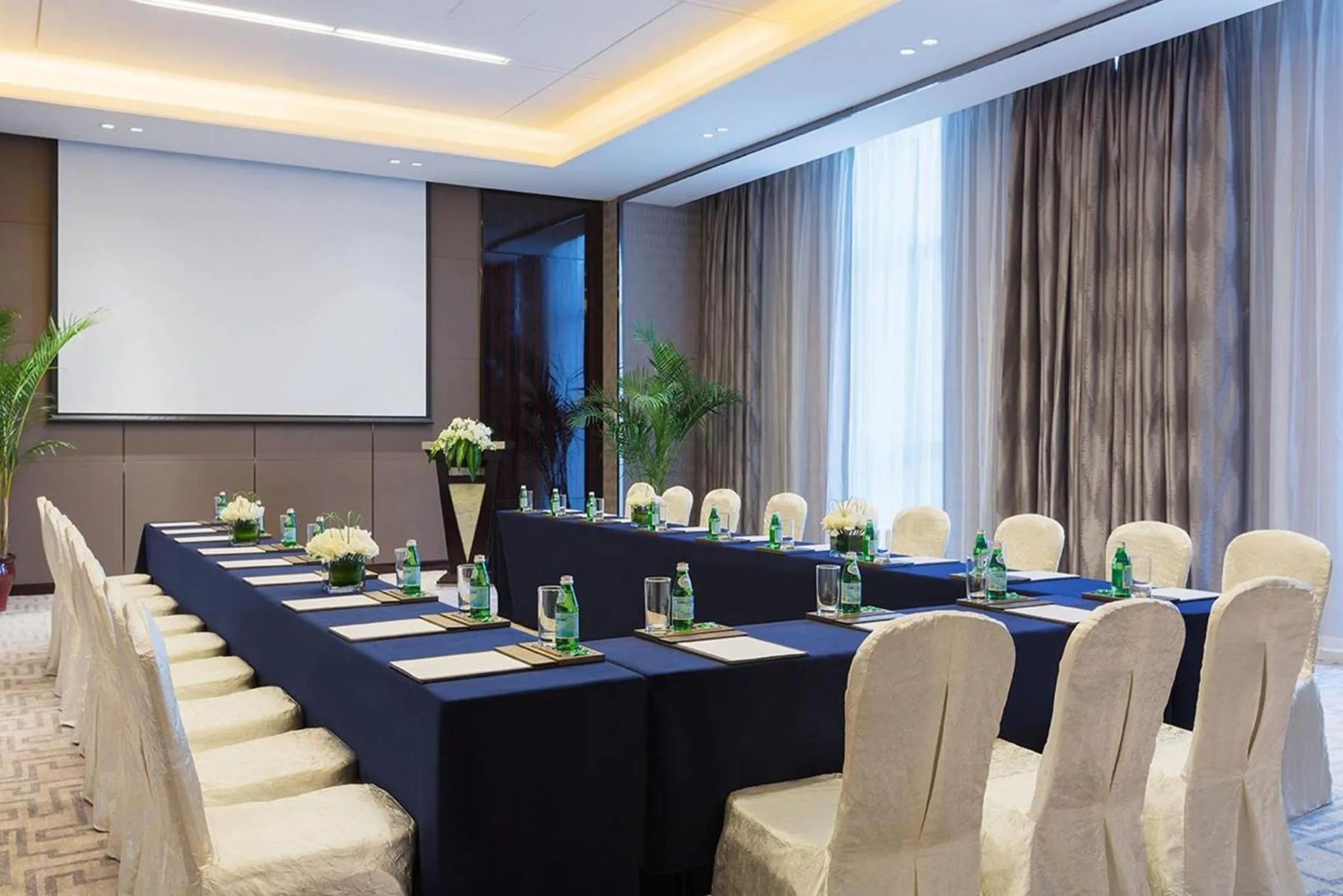 Meeting/conference room in Wanda Realm Jinhua