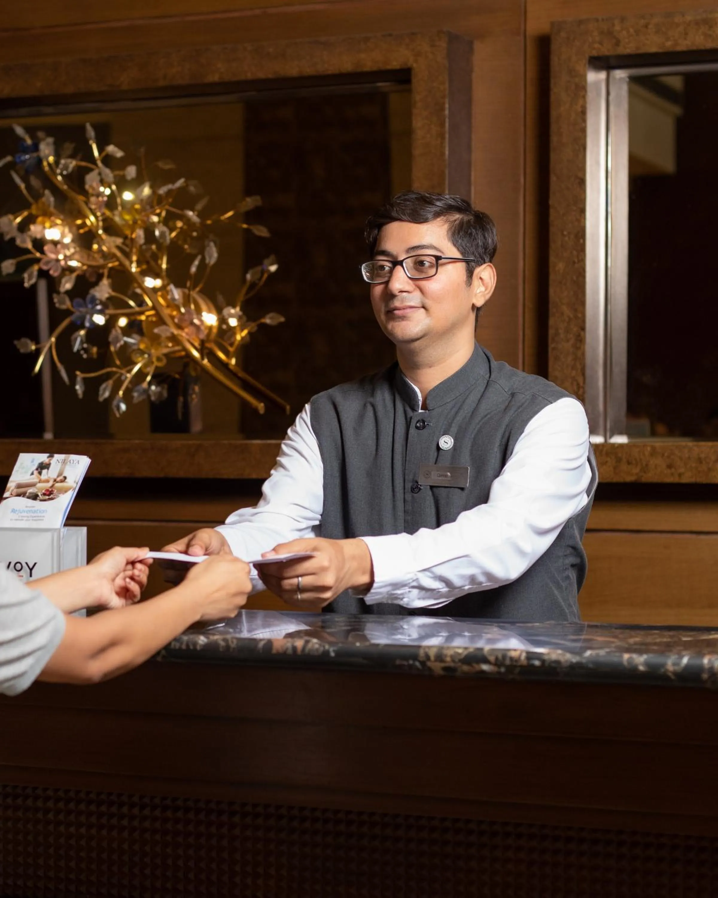 Staff in Sheraton Grand Palace Indore