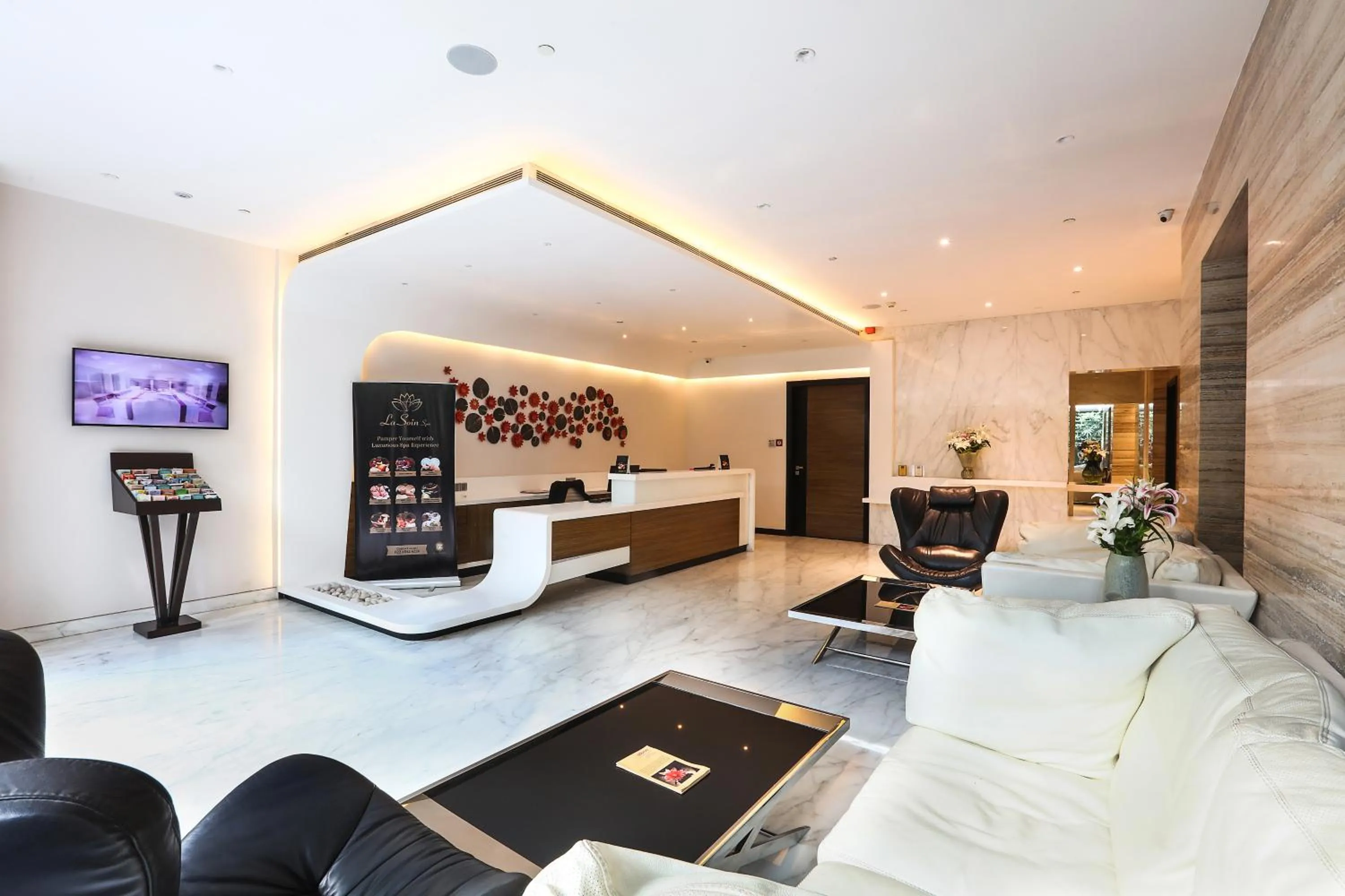 Lobby or reception in The Empresa Hotel