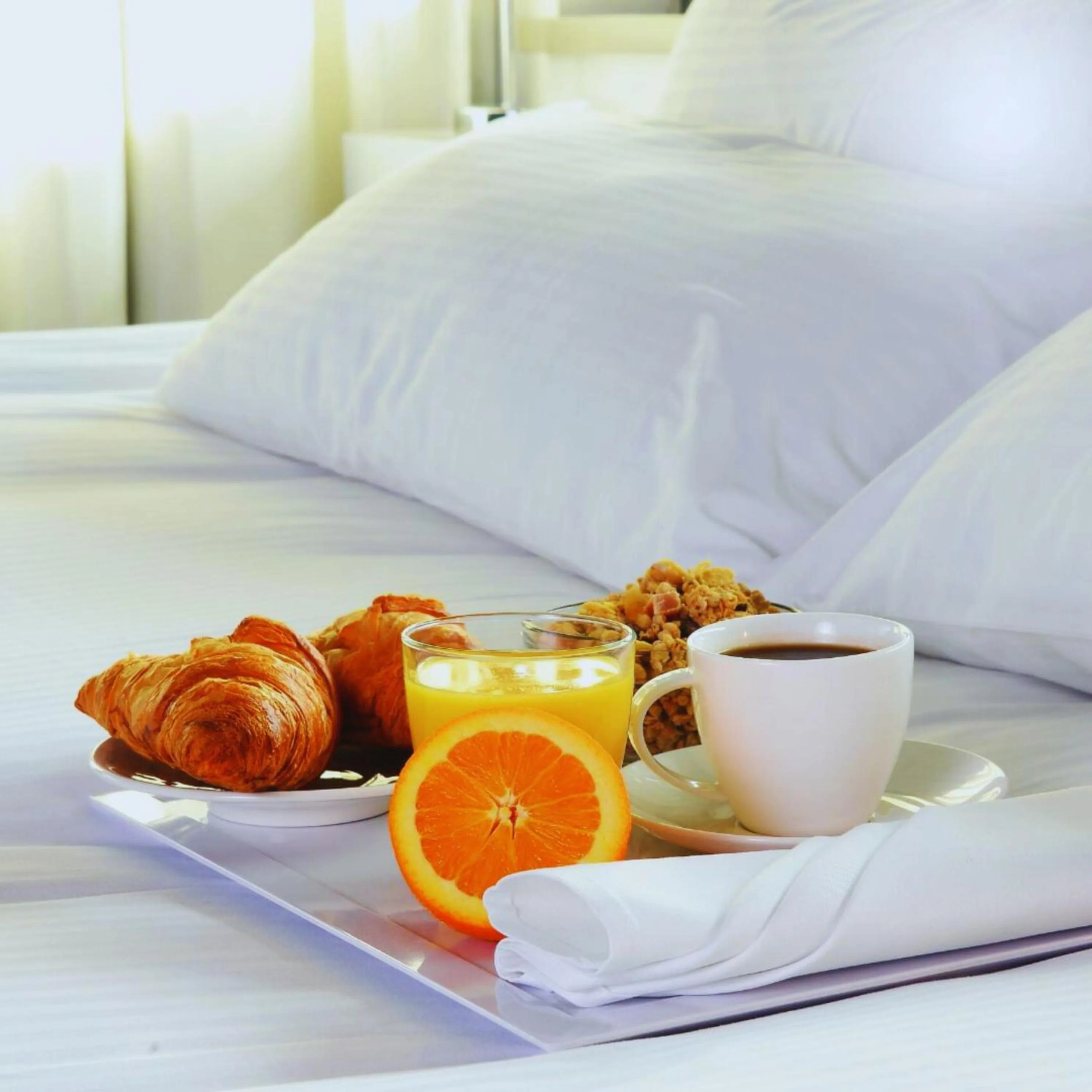 Food, Bed in The Empresa Hotel