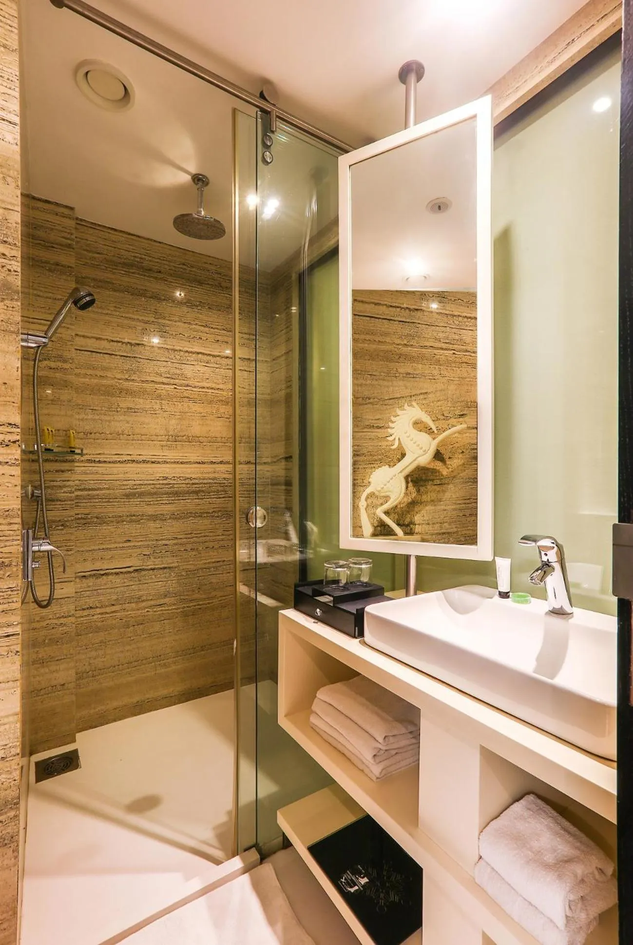 Bathroom in The Empresa Hotel