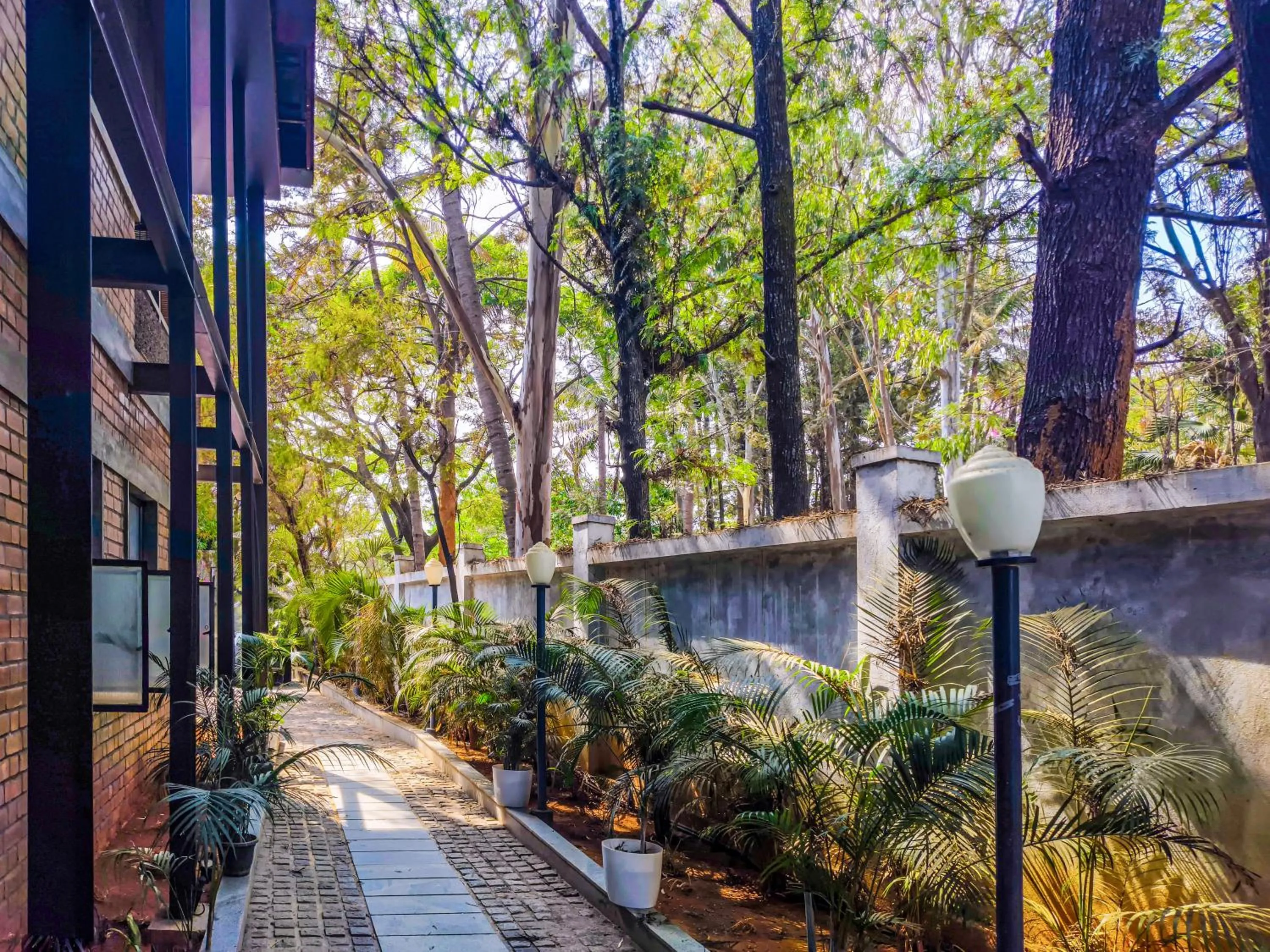 Facade/entrance in Olive Zip Golflinks by Embassy Group