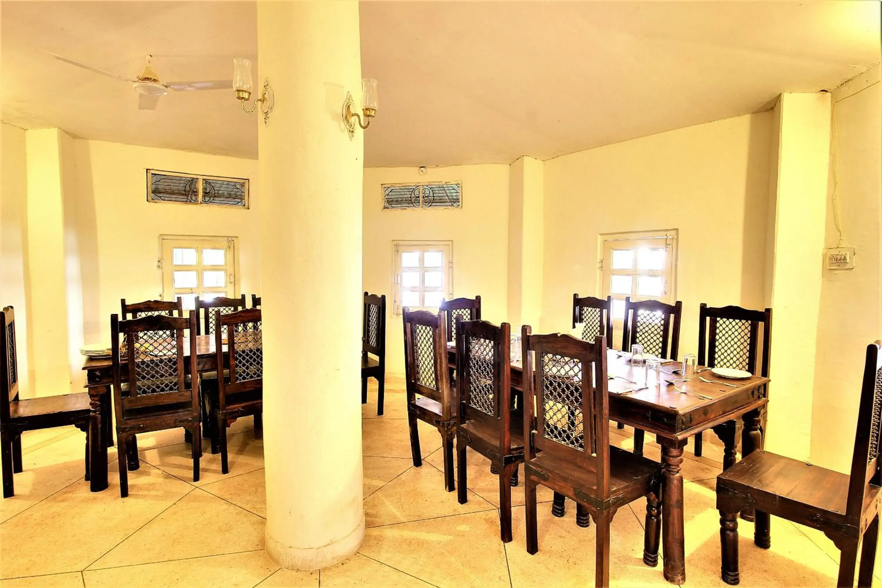 Restaurant/places to eat in Bhadrawati - A Riverside Safari Lodge Ranthambore Restaurant/places to eat in Bhadrawati - A Riverside Safari Lodge Ranthambore