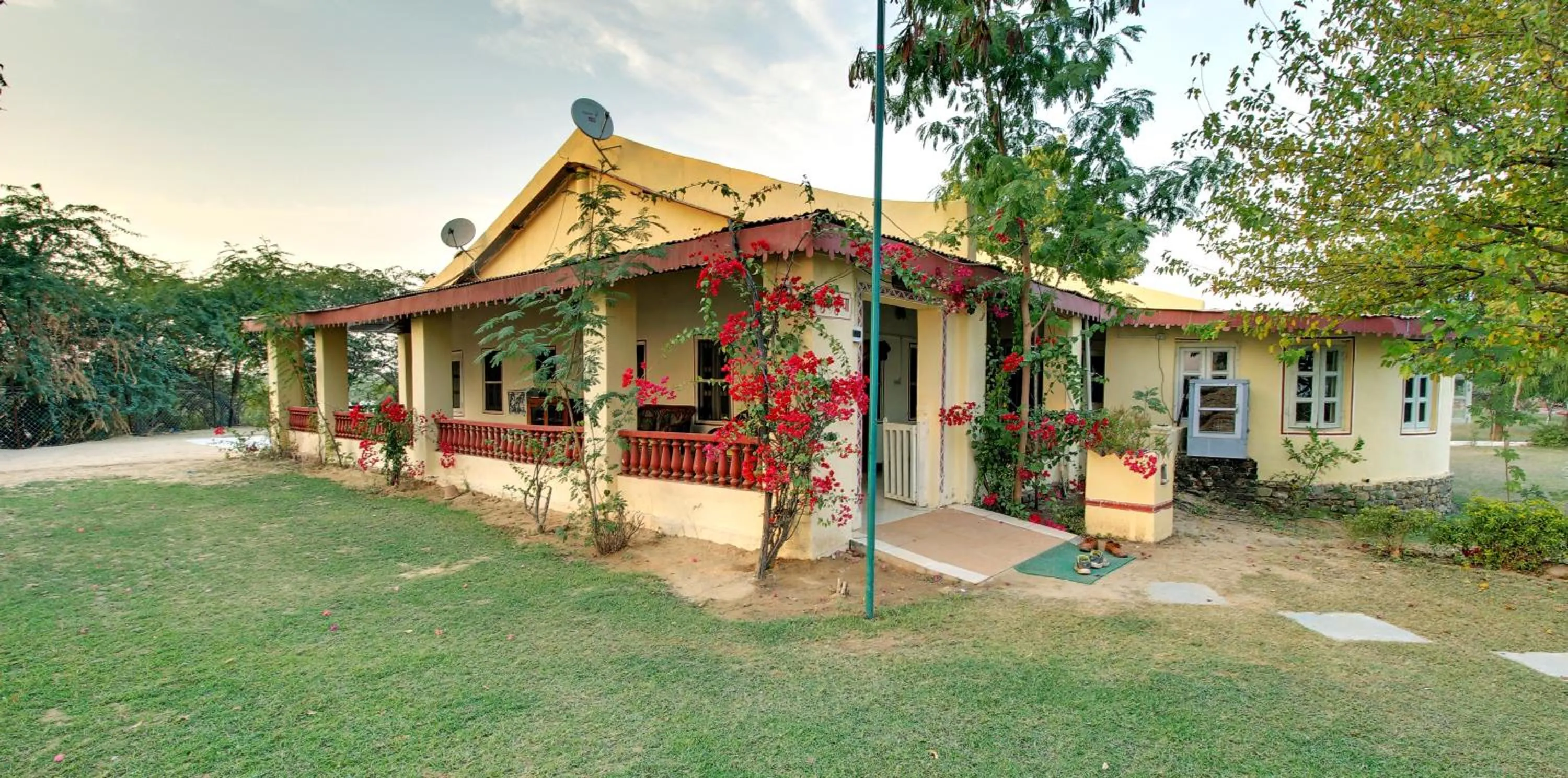 Property building in Bhadrawati - A Riverside Safari Lodge Ranthambore