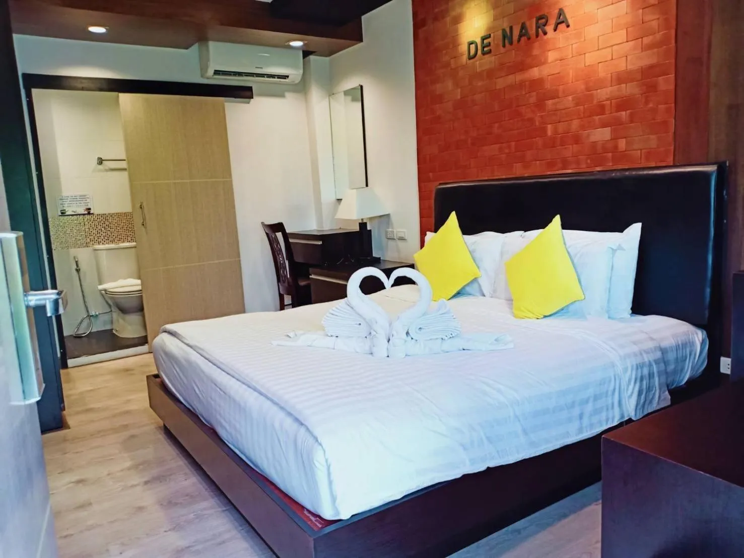 Bed in Hotel De Nara