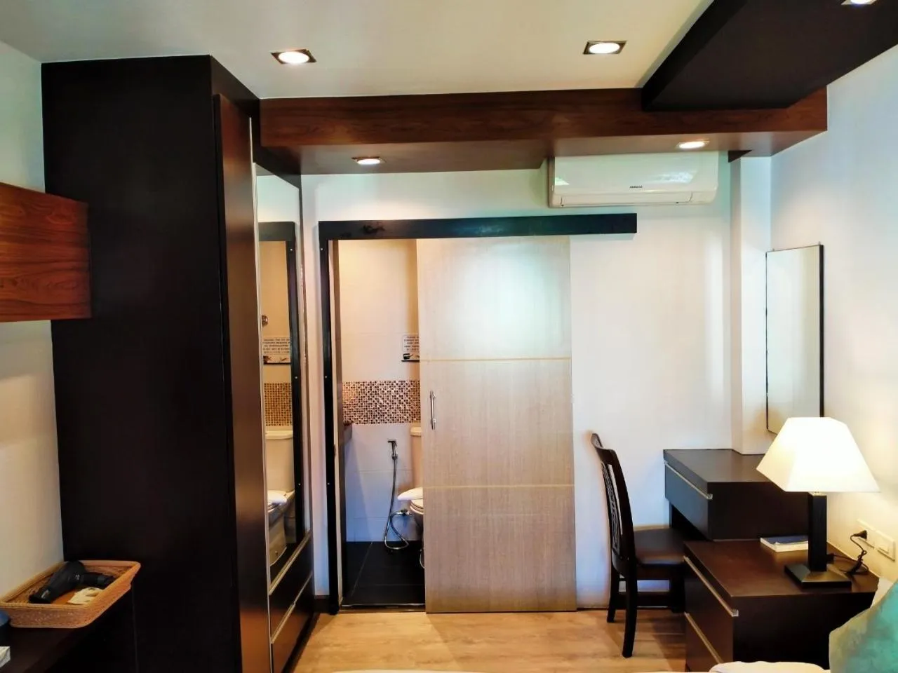 wardrobe in Hotel De Nara