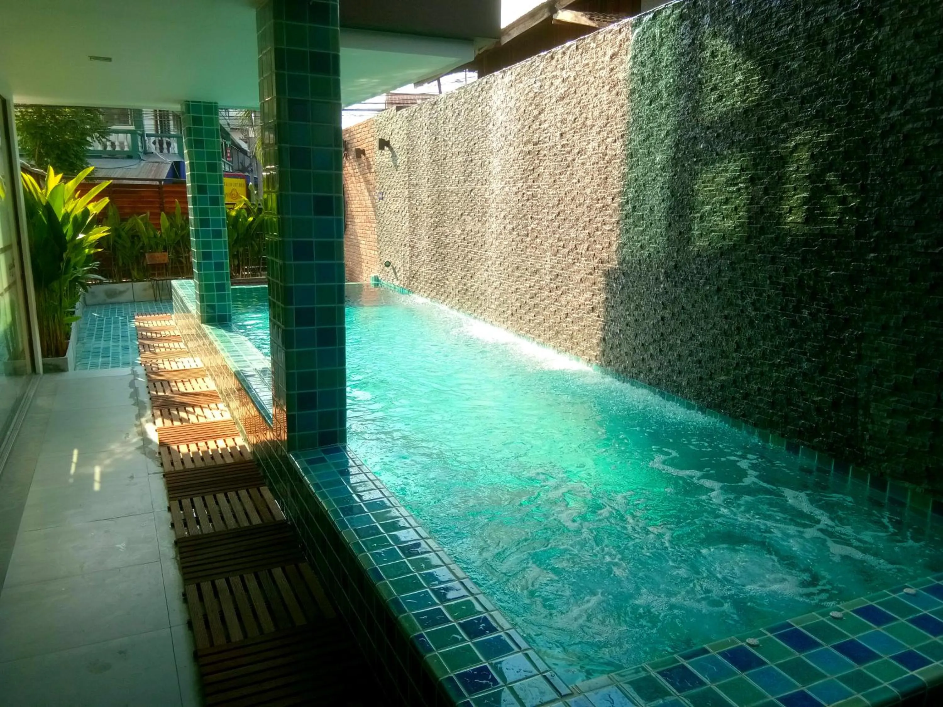 Decorative detail in Hotel De Nara