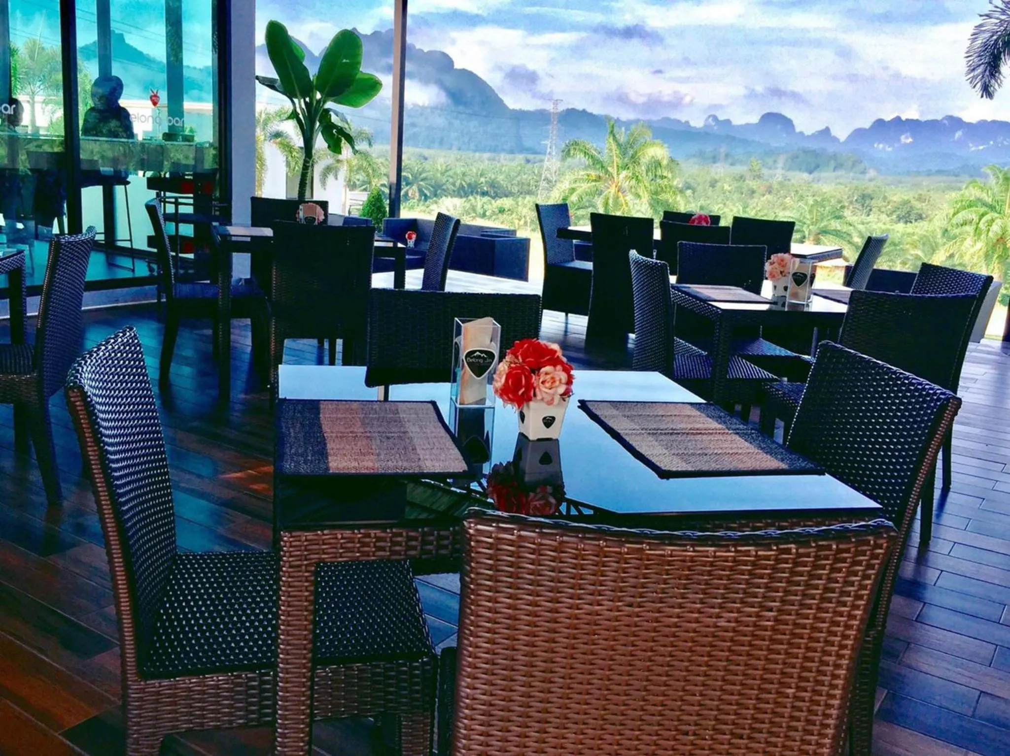 Restaurant/places to eat in Belong Jin The Dam Hotel And Resort