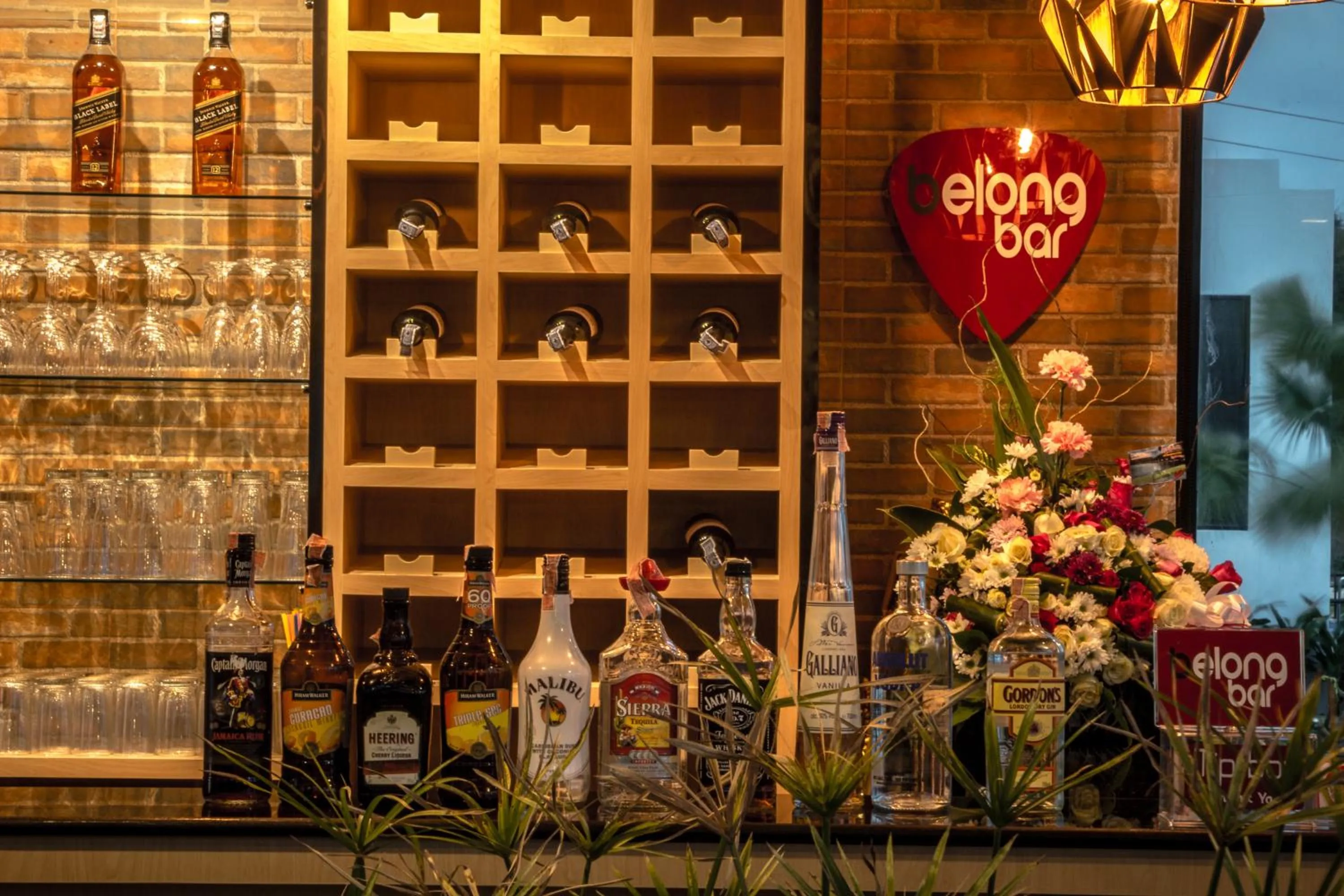 Alcoholic drinks in Belong Jin The Dam Hotel And Resort