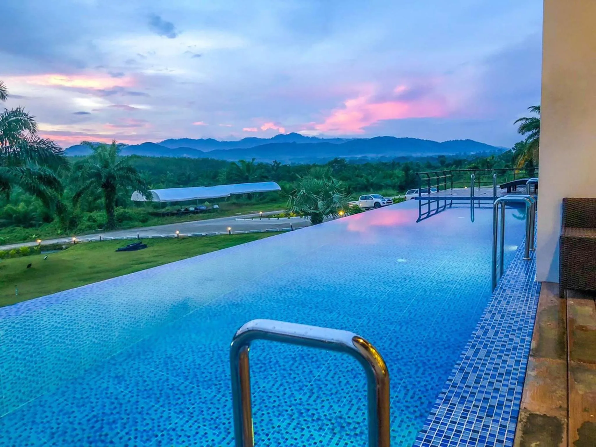 Pool view in Belong Jin The Dam Hotel And Resort