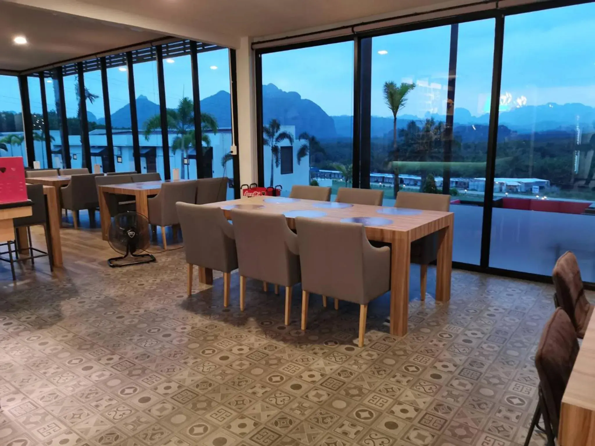 Restaurant/places to eat in Belong Jin The Dam Hotel And Resort Restaurant/places to eat in Belong Jin The Dam Hotel And Resort