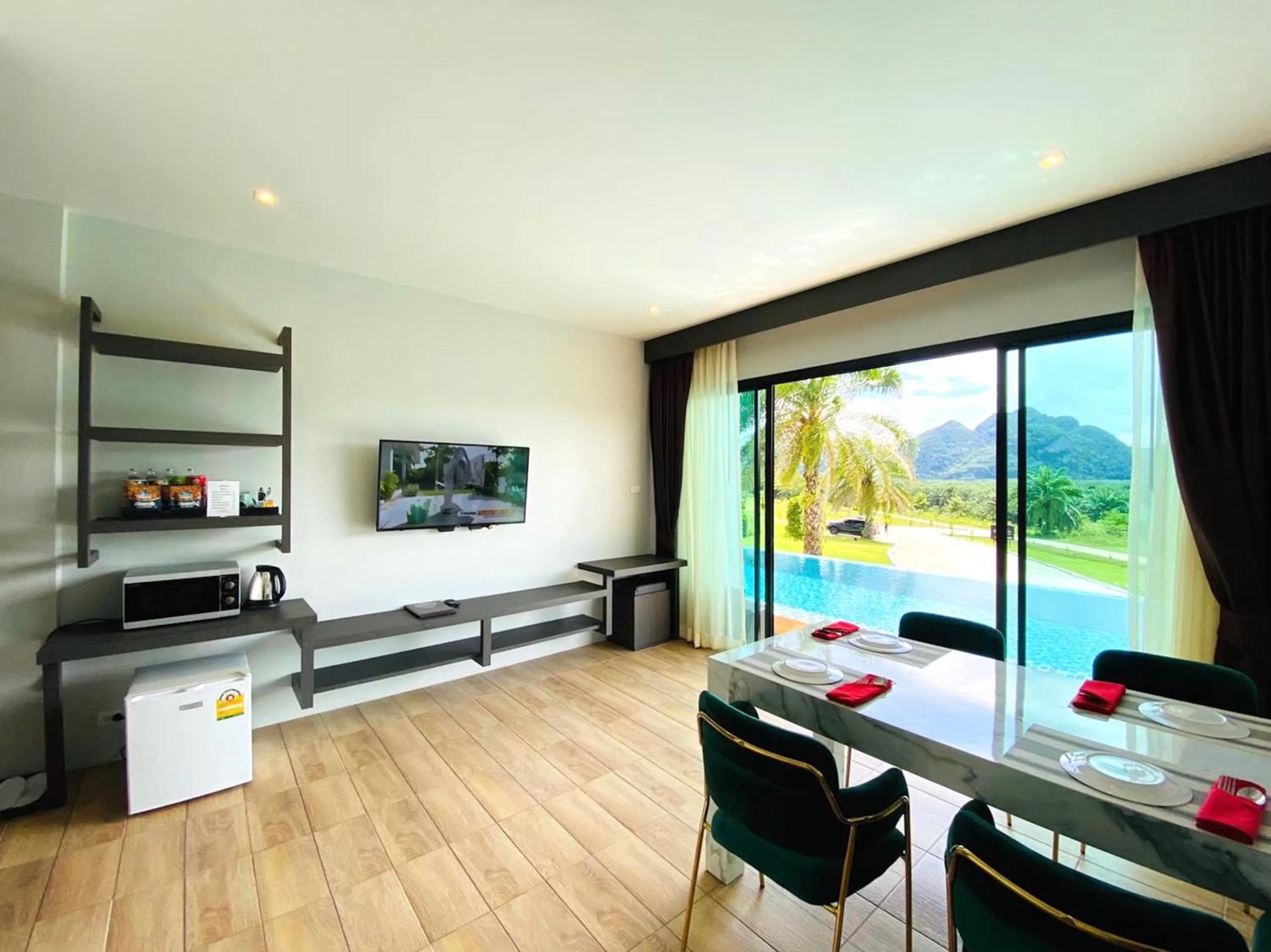 TV and multimedia, Bed in Belong Jin The Dam Hotel And Resort