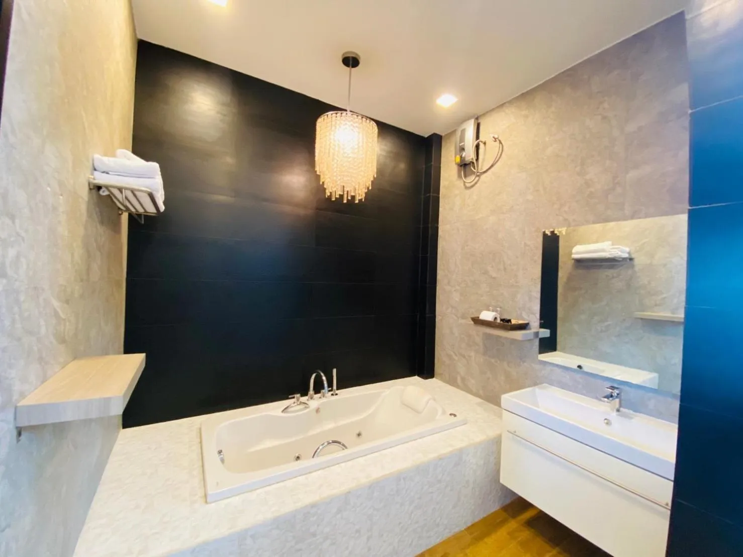 Bath in Belong Jin The Dam Hotel And Resort