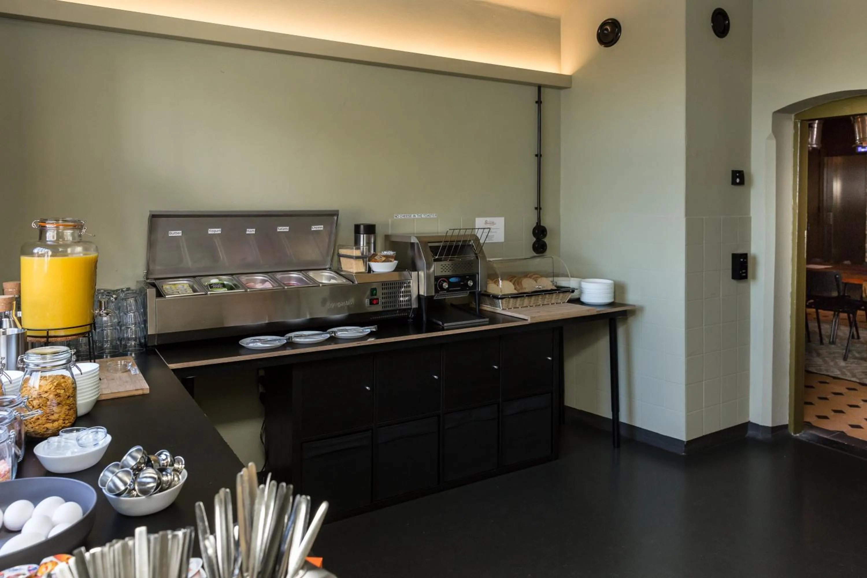 Breakfast in Alibi Hostel Leeuwarden