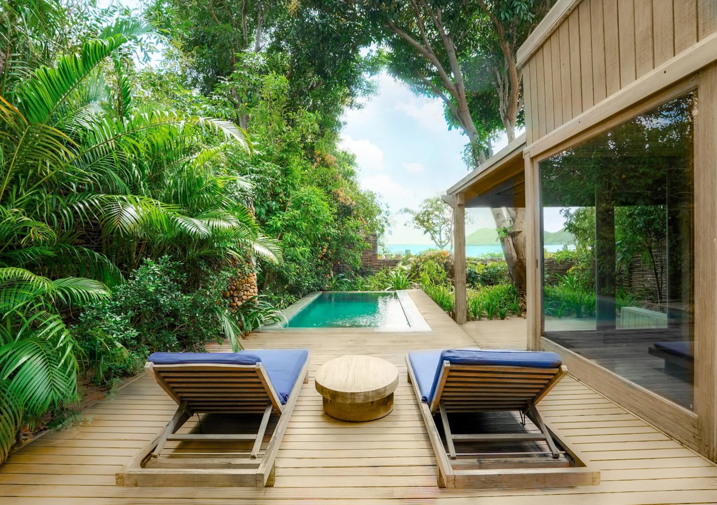 Swimming pool in An Lam Retreats Ninh Van Bay