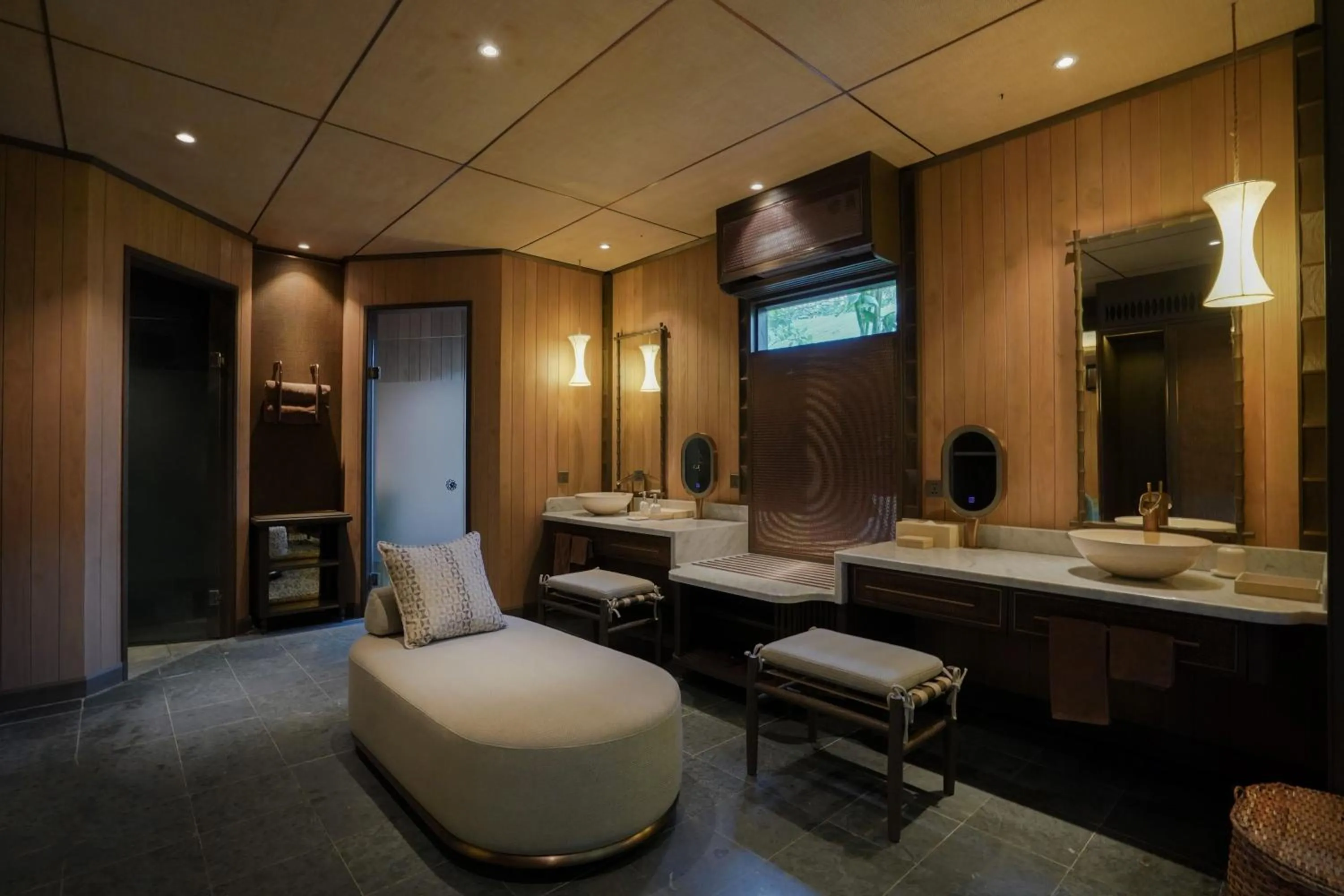 Bathroom in An Lam Retreats Ninh Van Bay