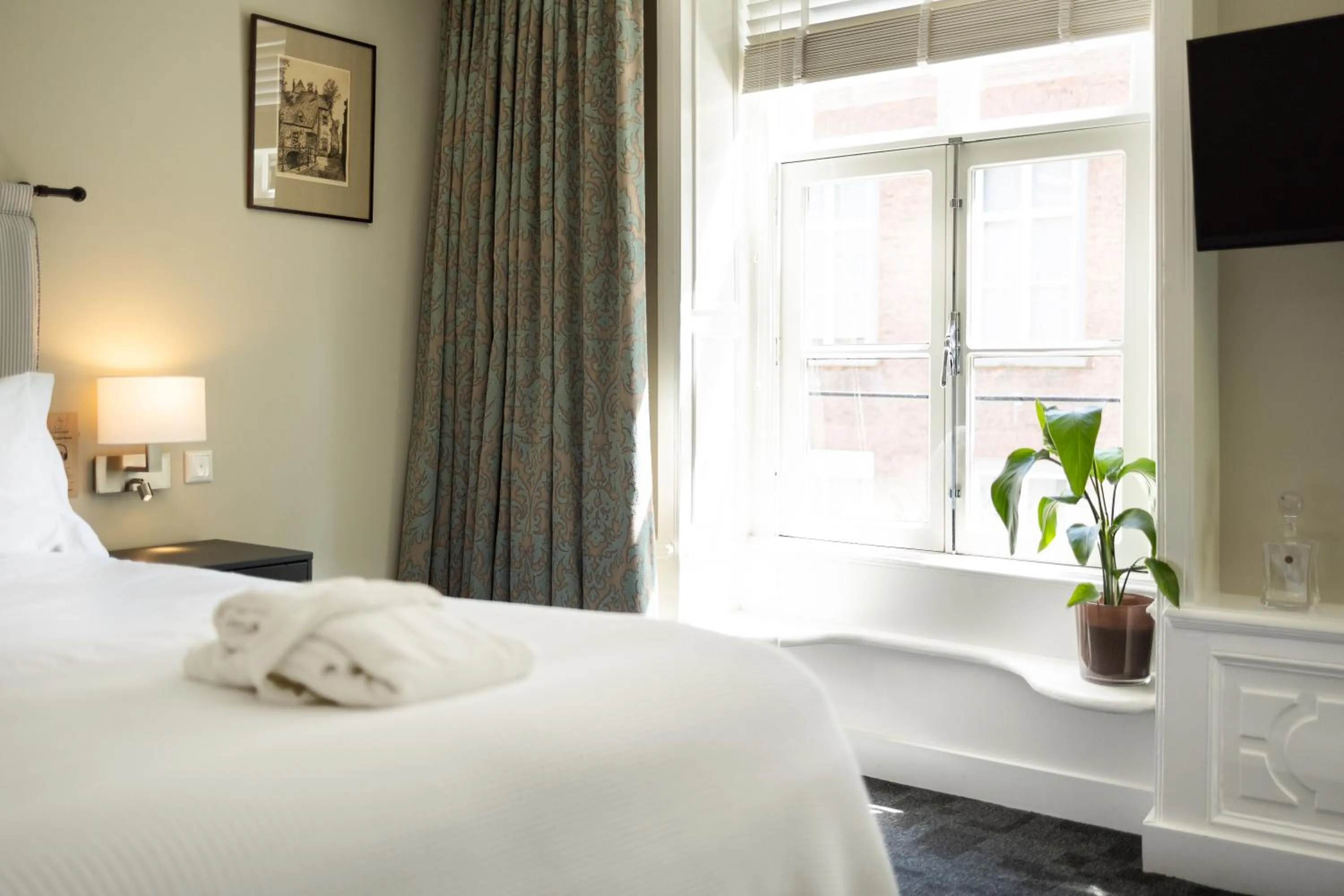 Bed in Uylenhof Hotel