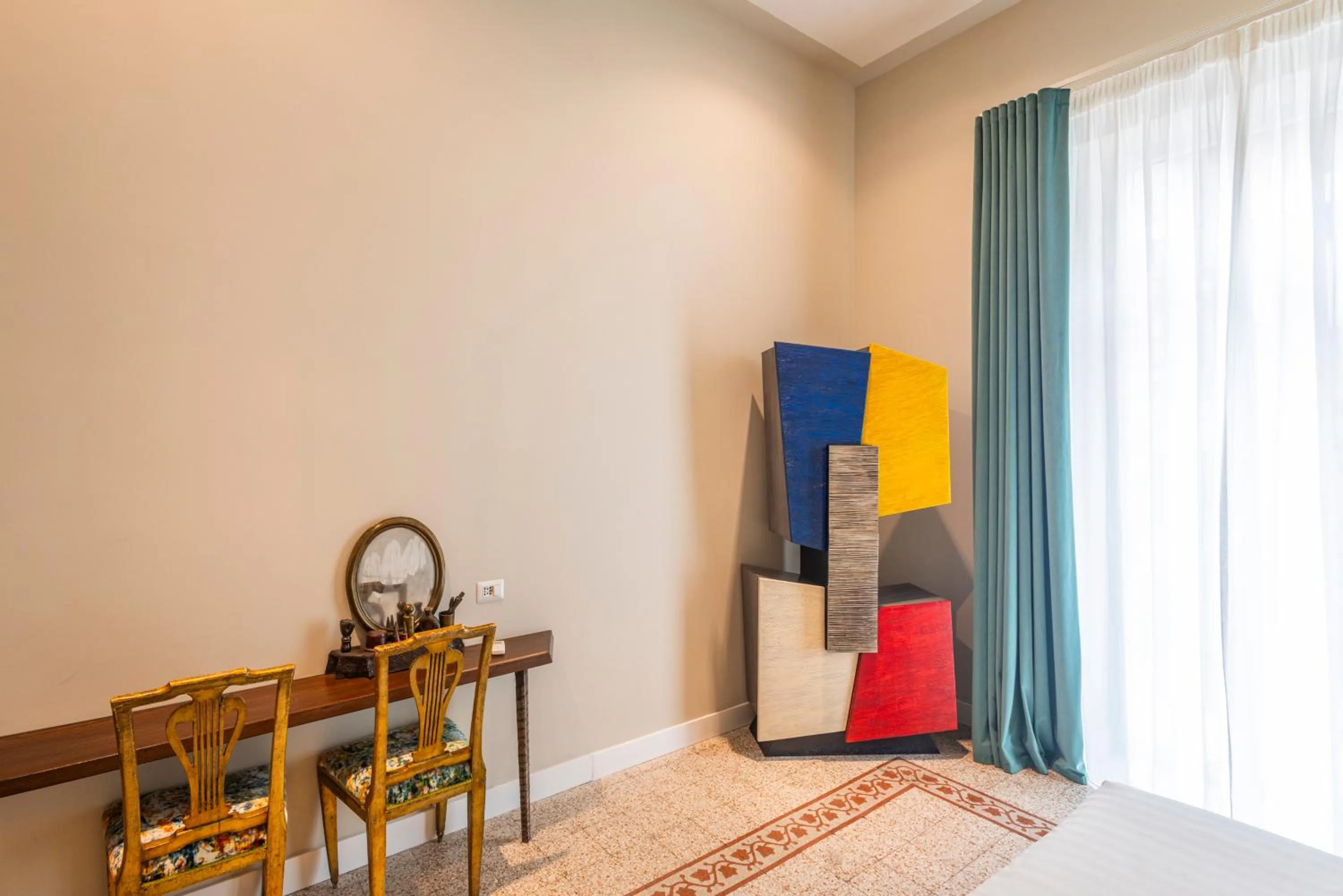 Bed in Atelier Inès Arts & Suites