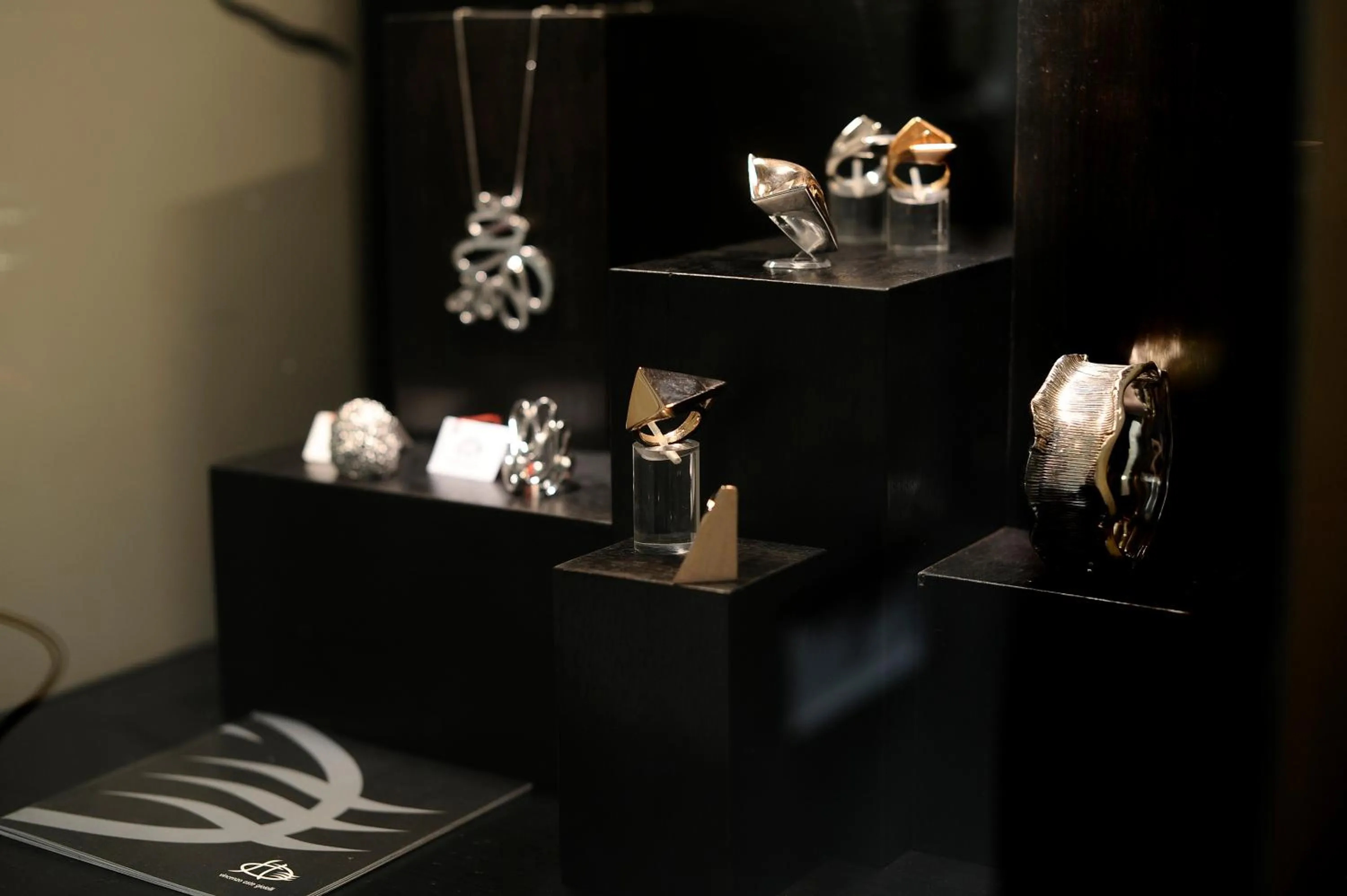 On-site shops in Atelier Inès Arts & Suites