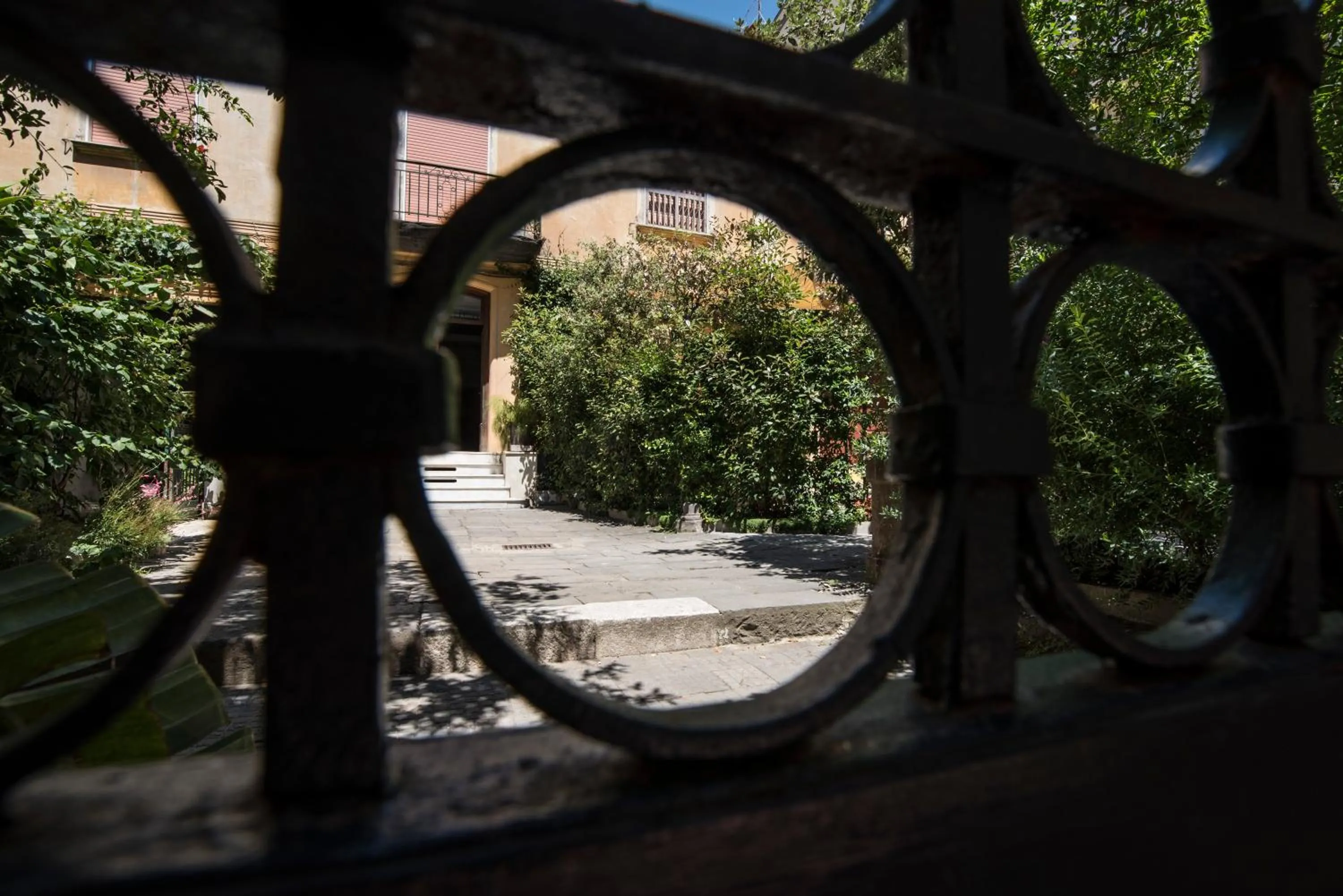 Facade/entrance in Atelier Inès Arts & Suites