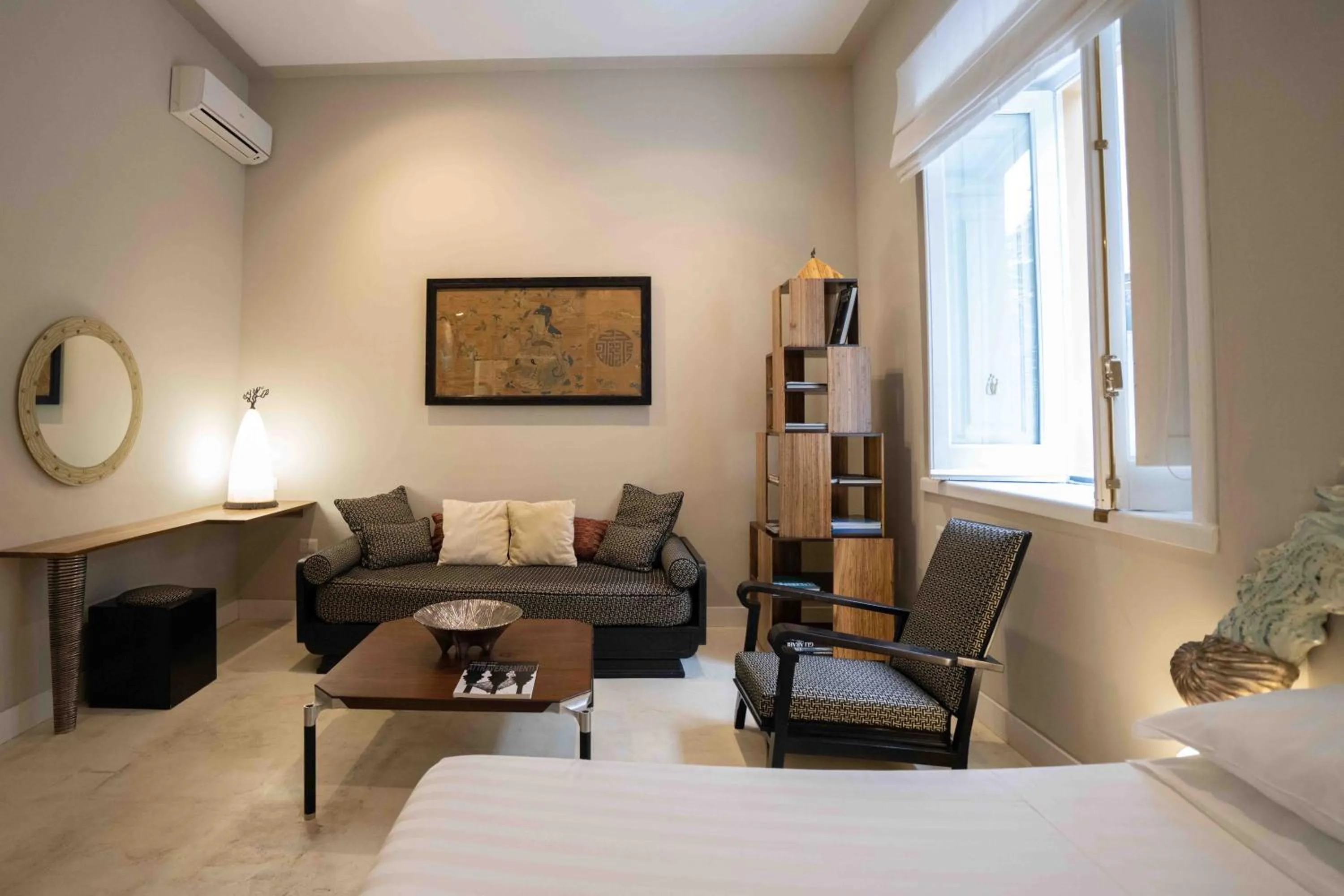 Bed in Atelier Inès Arts & Suites