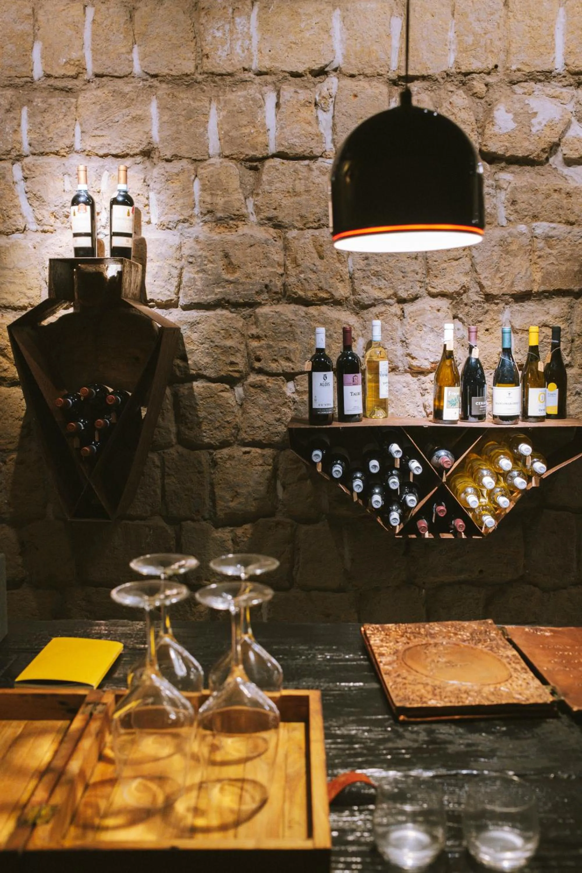 Lounge or bar in Atelier Inès Arts & Suites