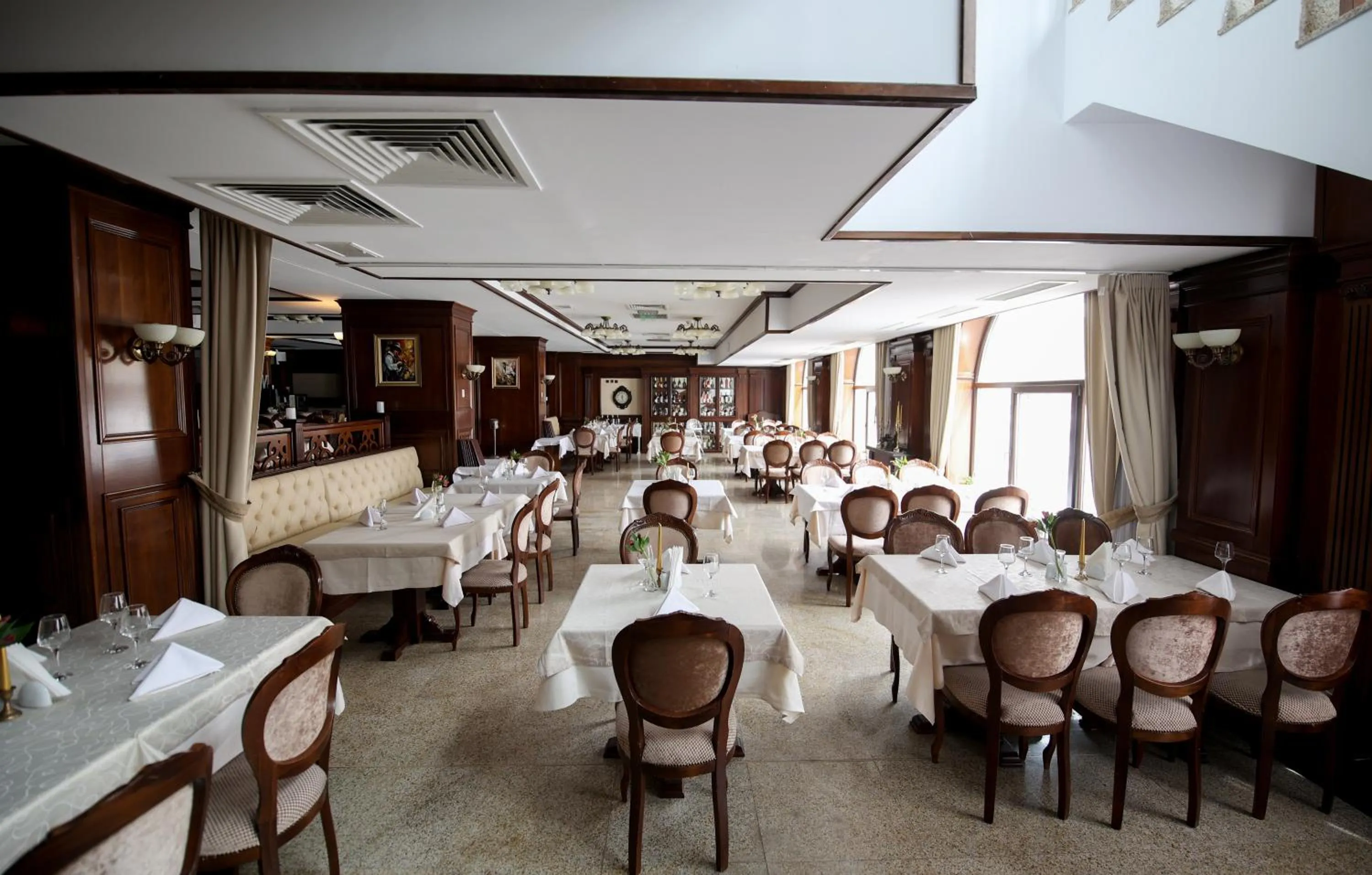 Restaurant/places to eat in Hotel Carmen