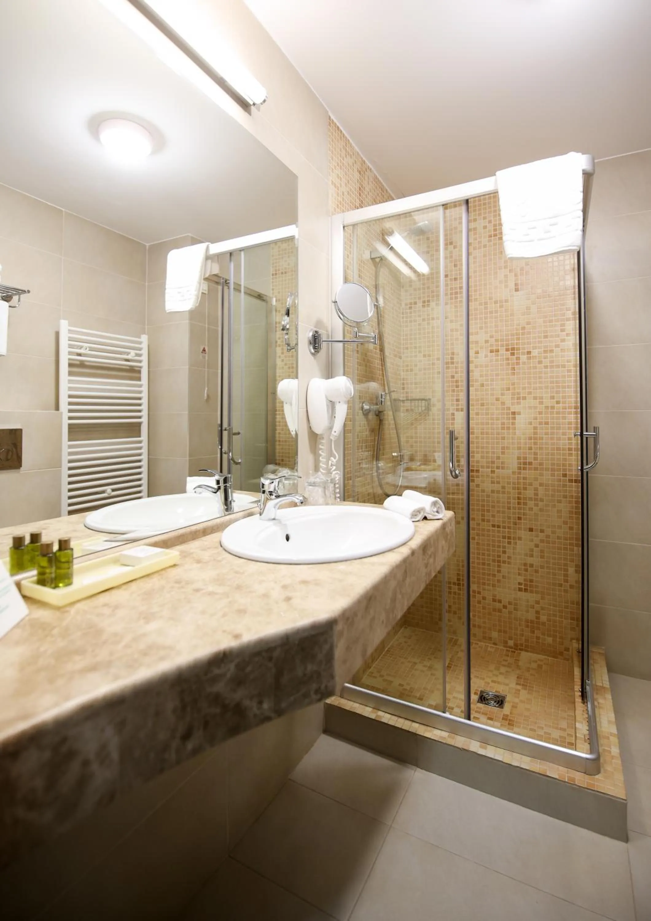 Bathroom in Hotel Carmen