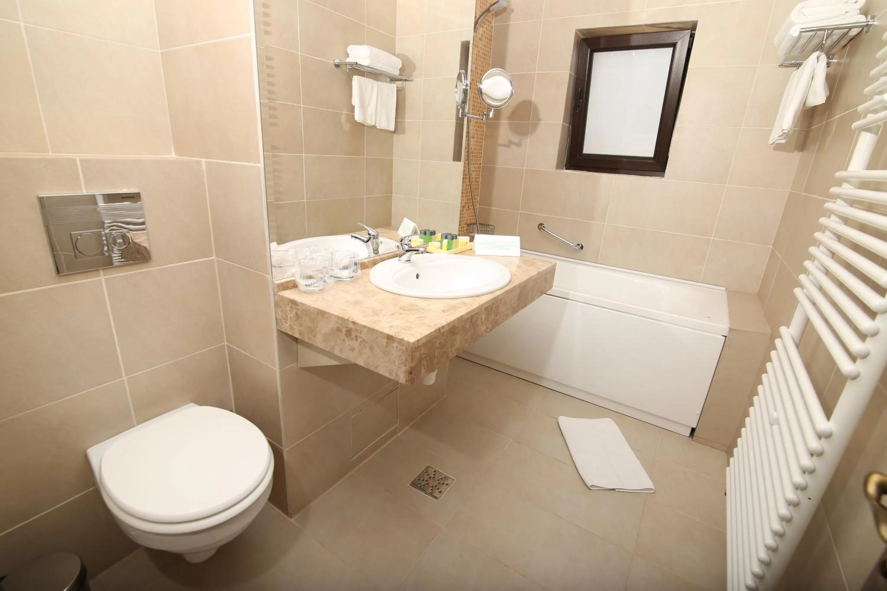 Photo of the whole room in Hotel Carmen