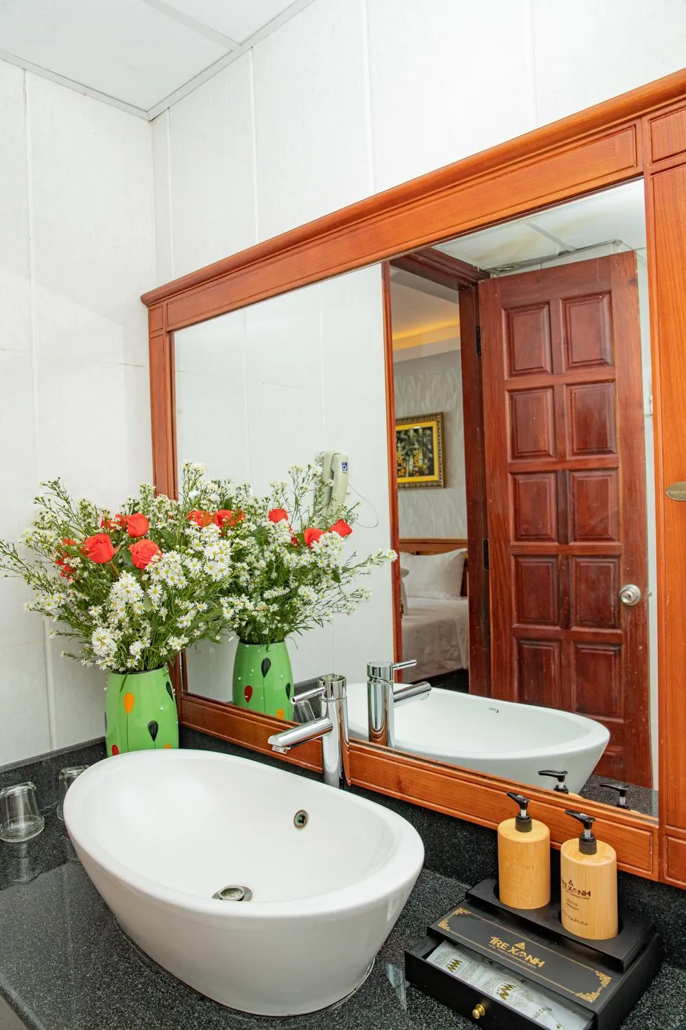 Bathroom in Tre Xanh Hotel