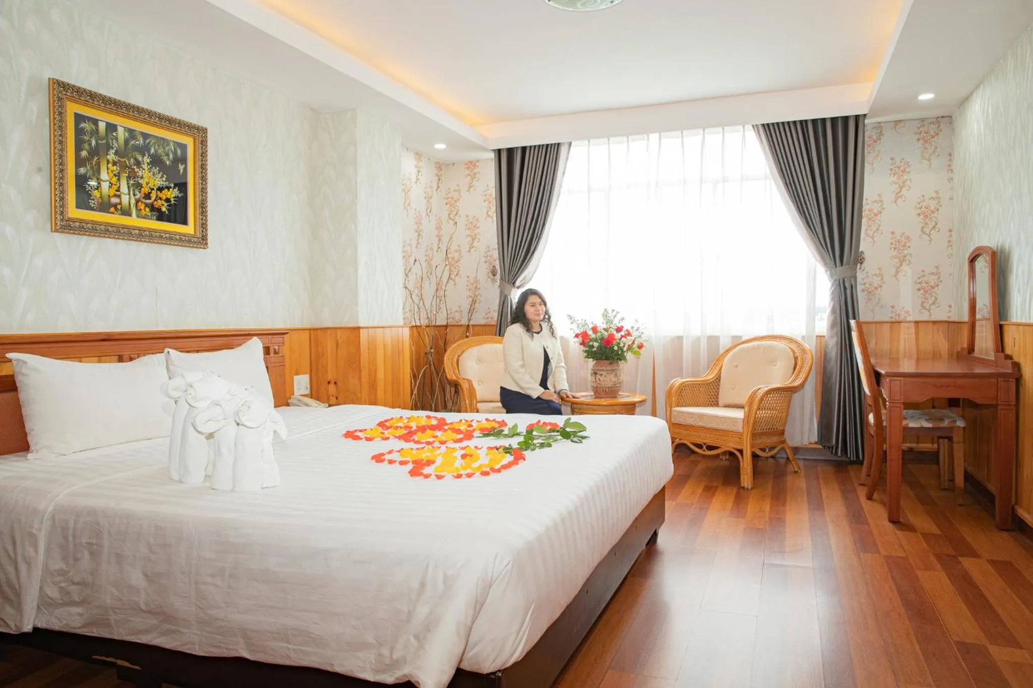 People, Bed in Tre Xanh Hotel