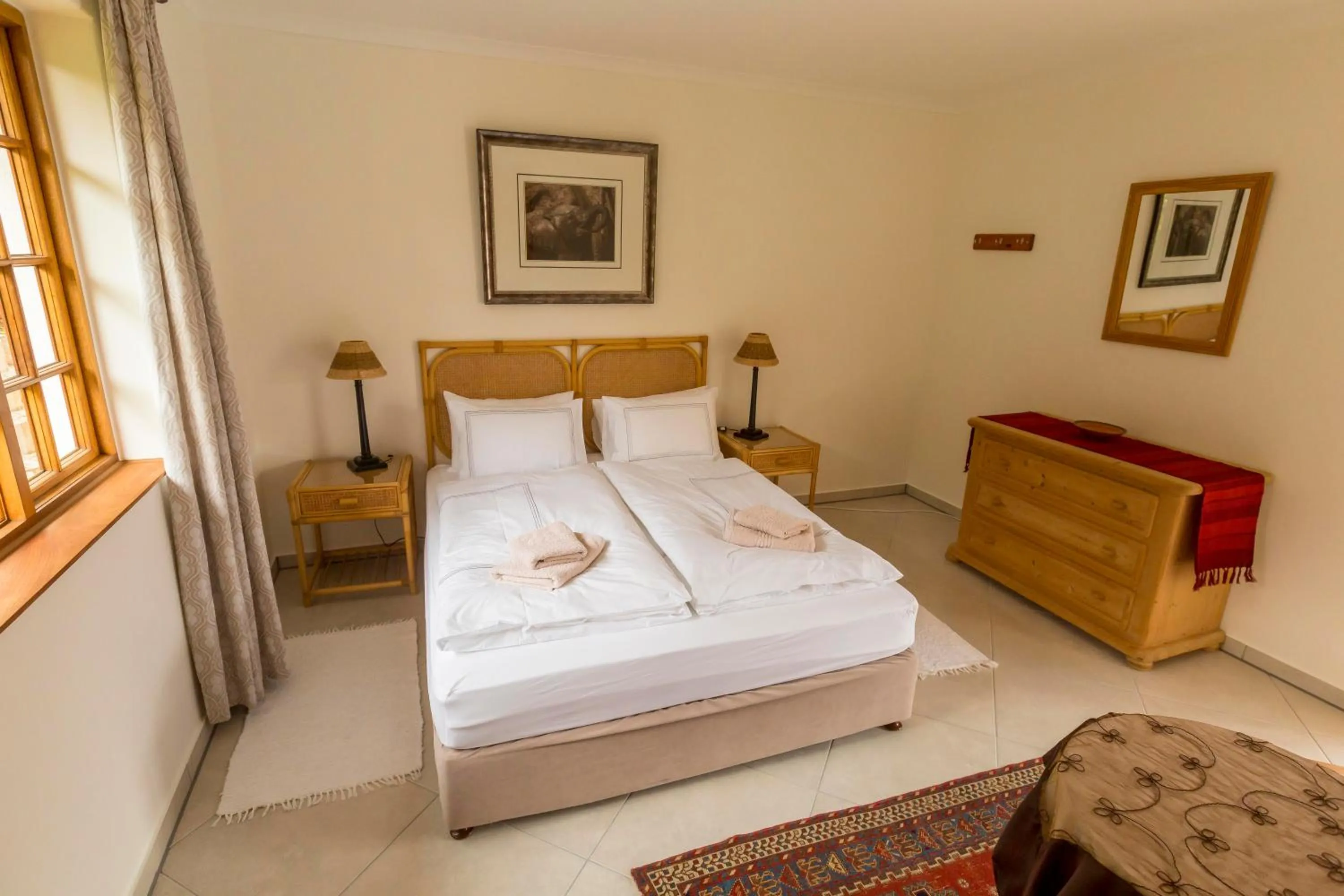 Bedroom, Bed in Hout Bay Lodge