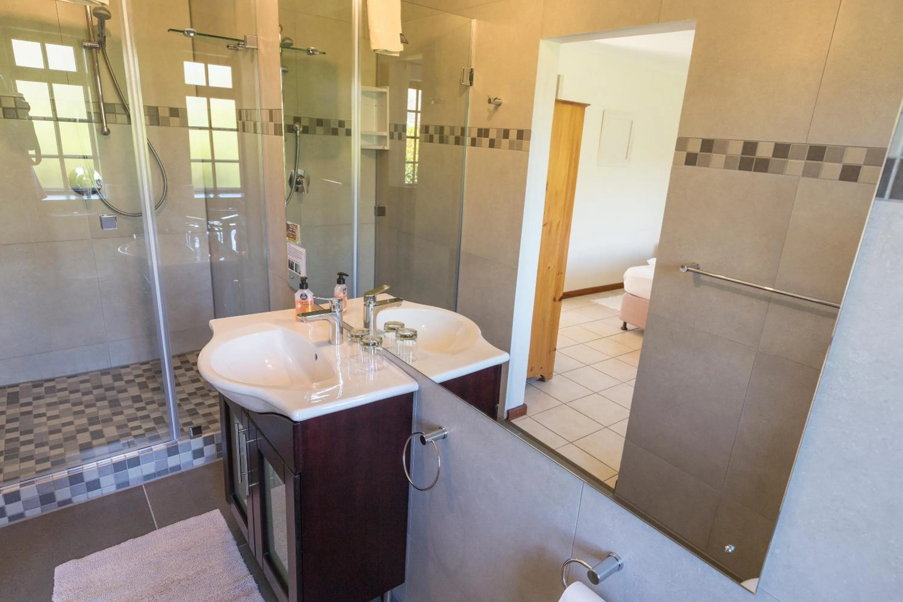 Bathroom in Hout Bay Lodge