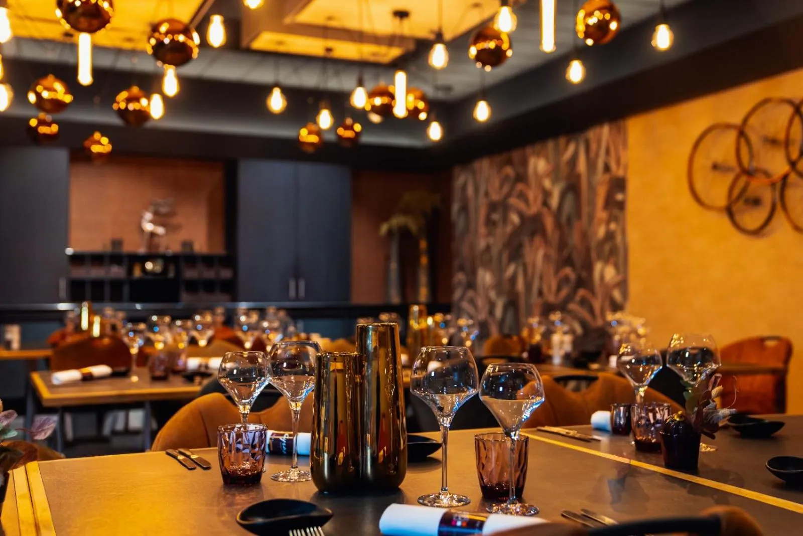 Restaurant/places to eat in RAVeL Hotel Cyrano