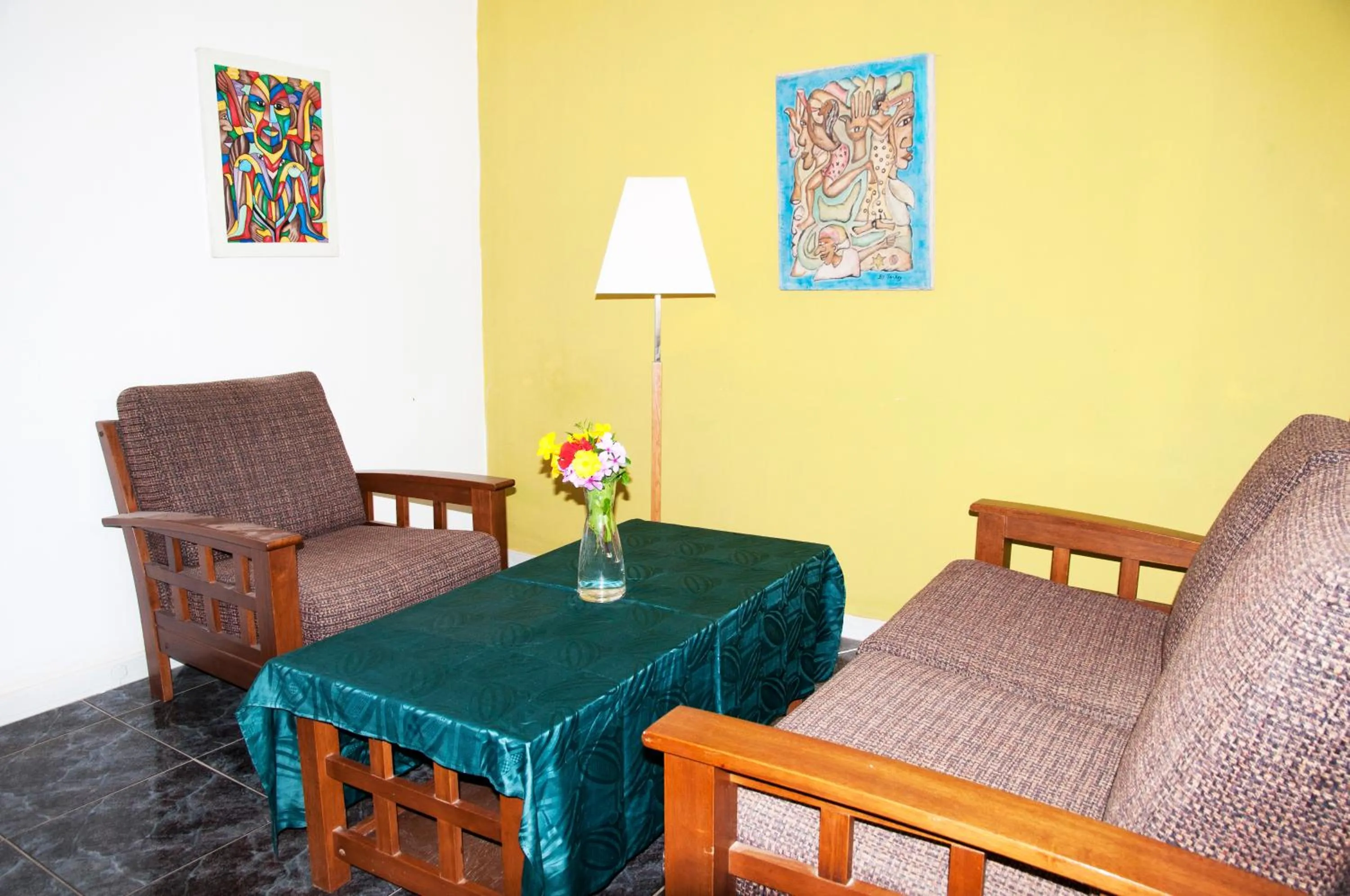 Living room in Bungalow Beach Hotel