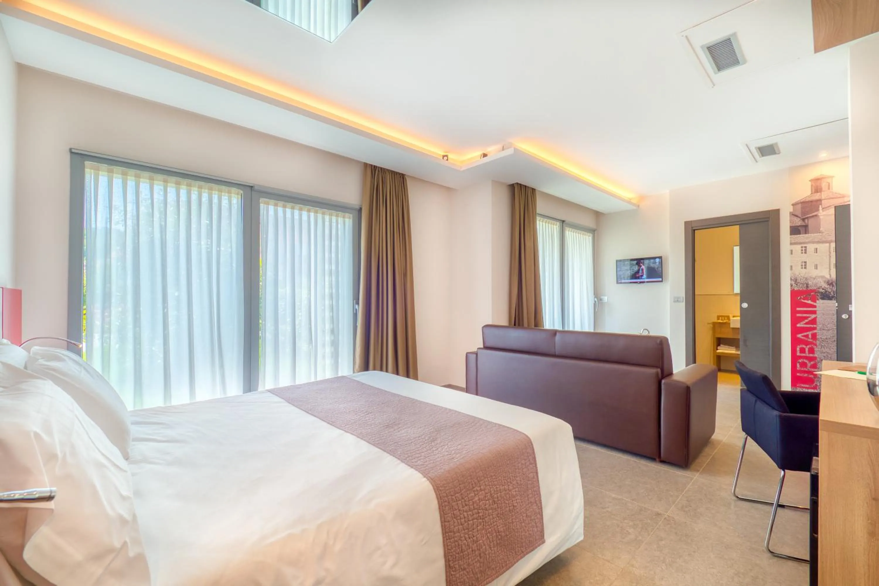 Photo of the whole room, Bed in Boutique Hotel Bramante & SPA