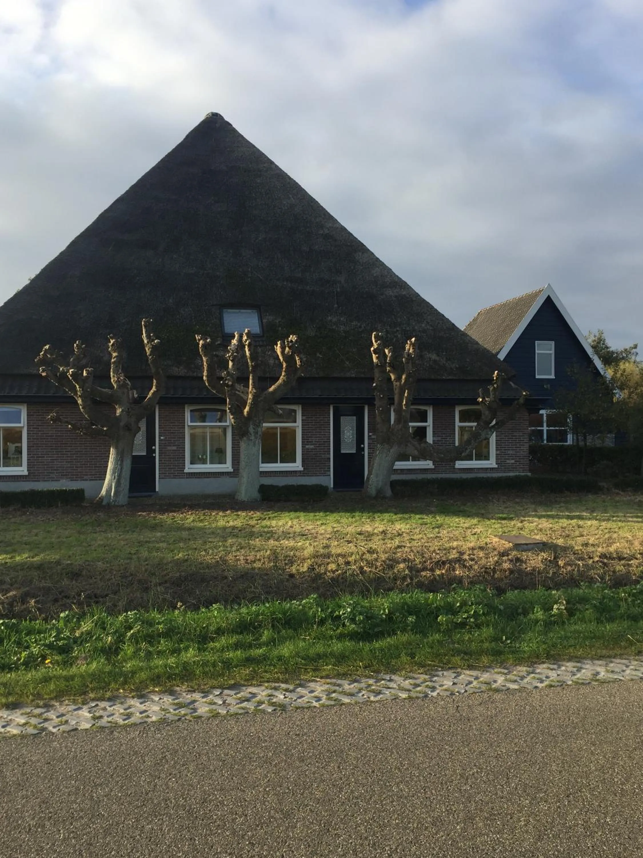 Facade/entrance in B&B Idylle aan Zee incl 2 Wellnessstudios