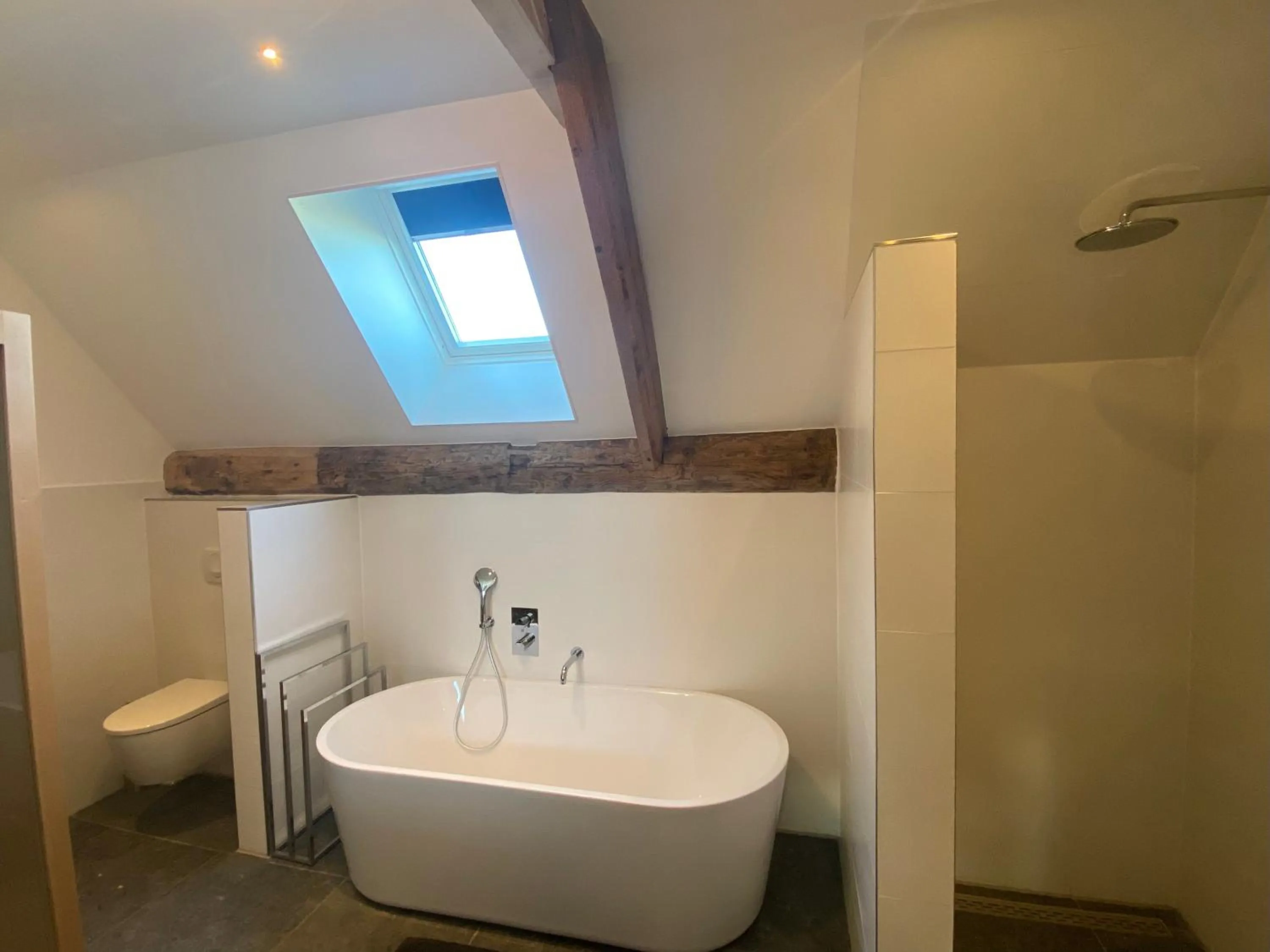 Bathroom in B&B Idylle aan Zee incl 2 Wellnessstudios