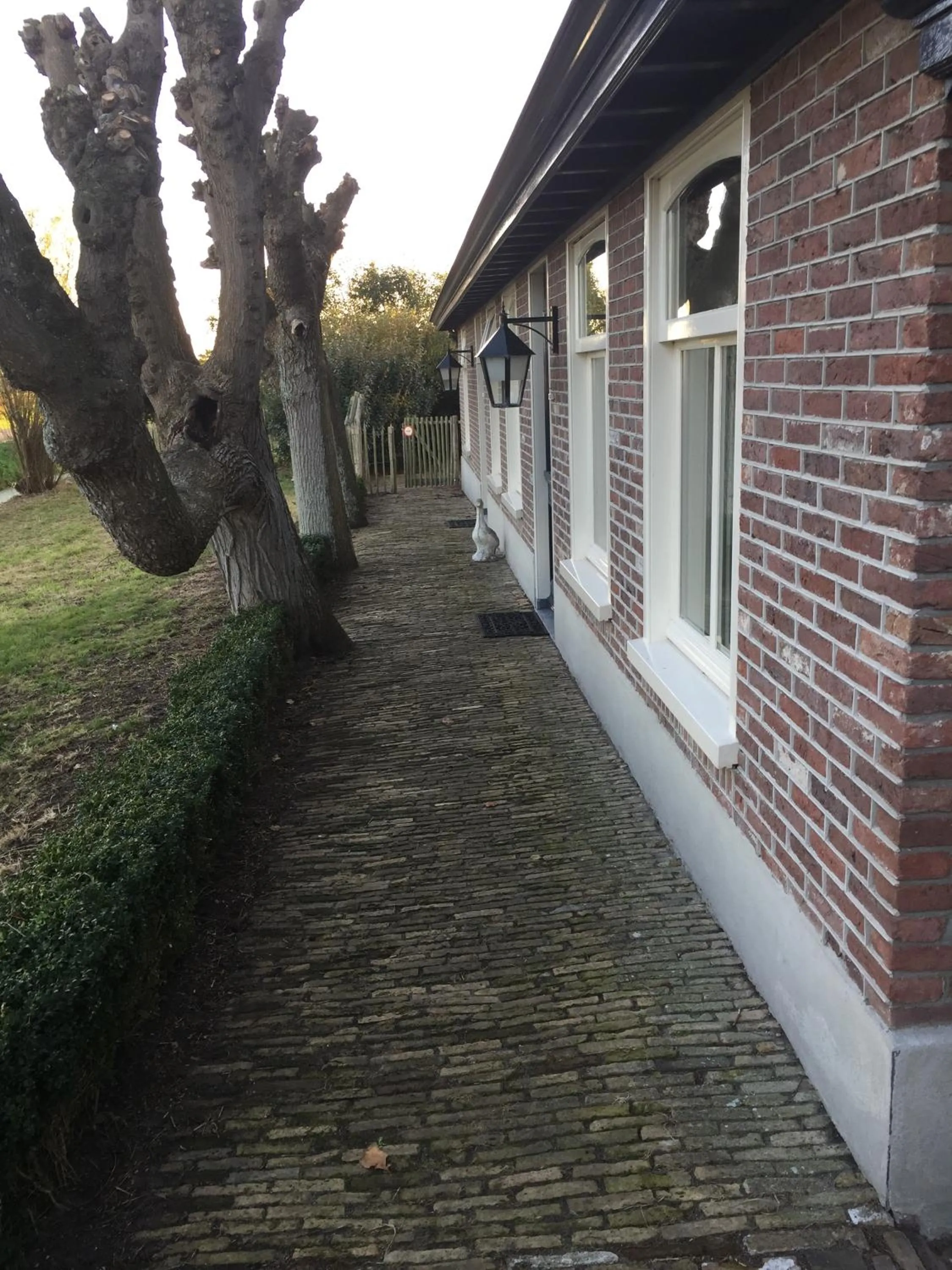 Facade/entrance in B&B Idylle aan Zee incl 2 Wellnessstudios