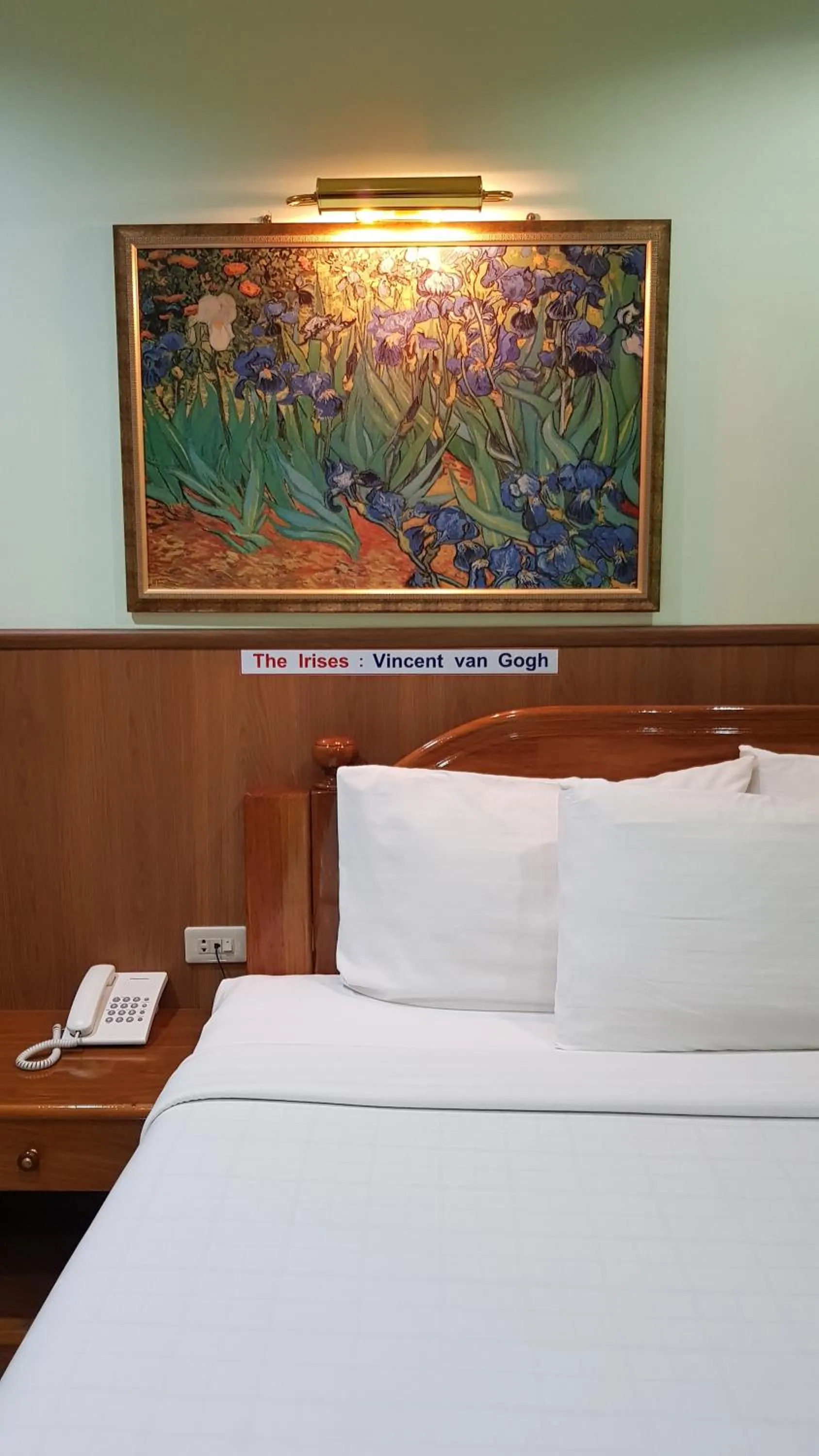 Bed in Phadaeng Hotel
