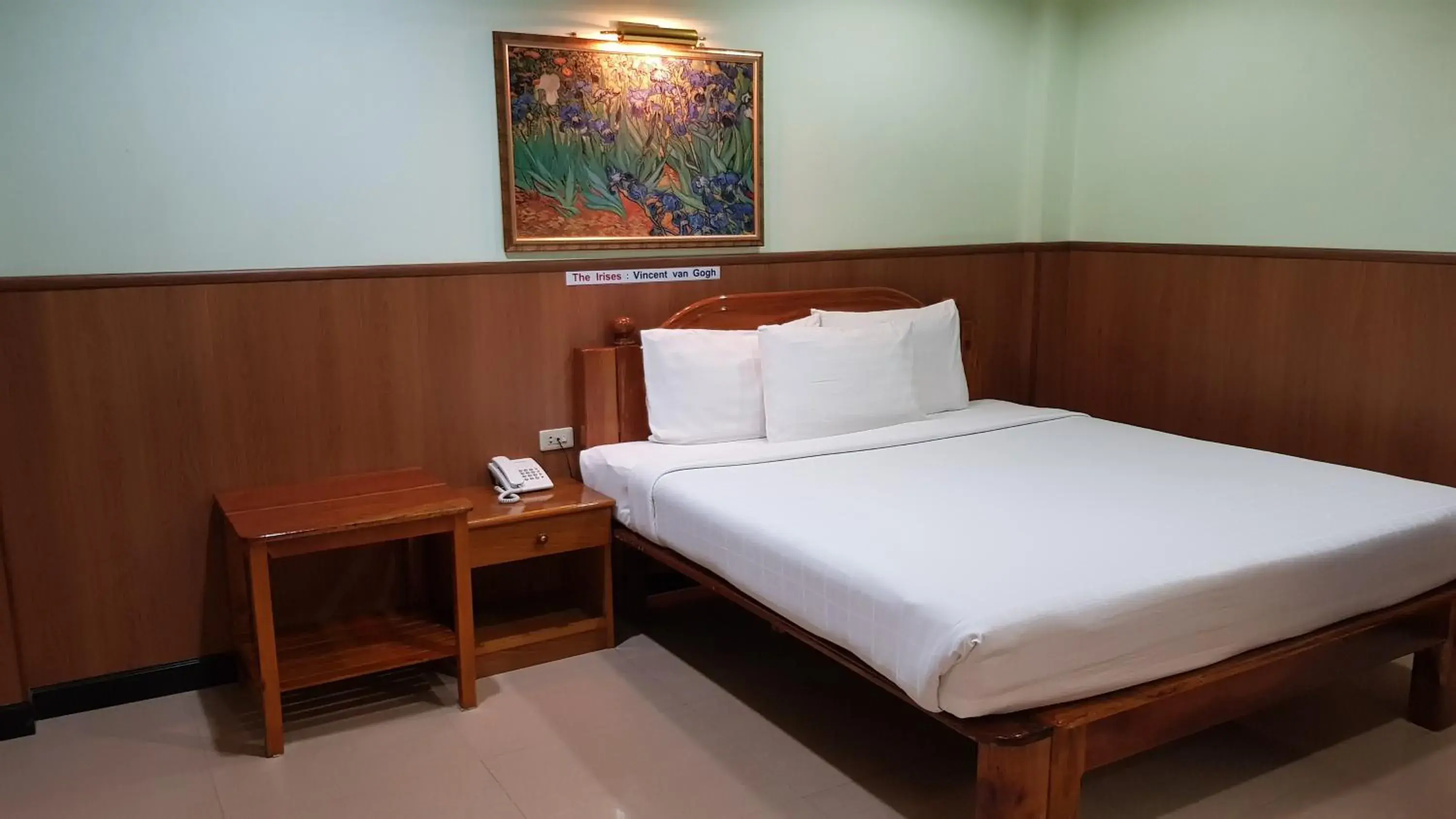 Bed in Phadaeng Hotel Bed in Phadaeng Hotel