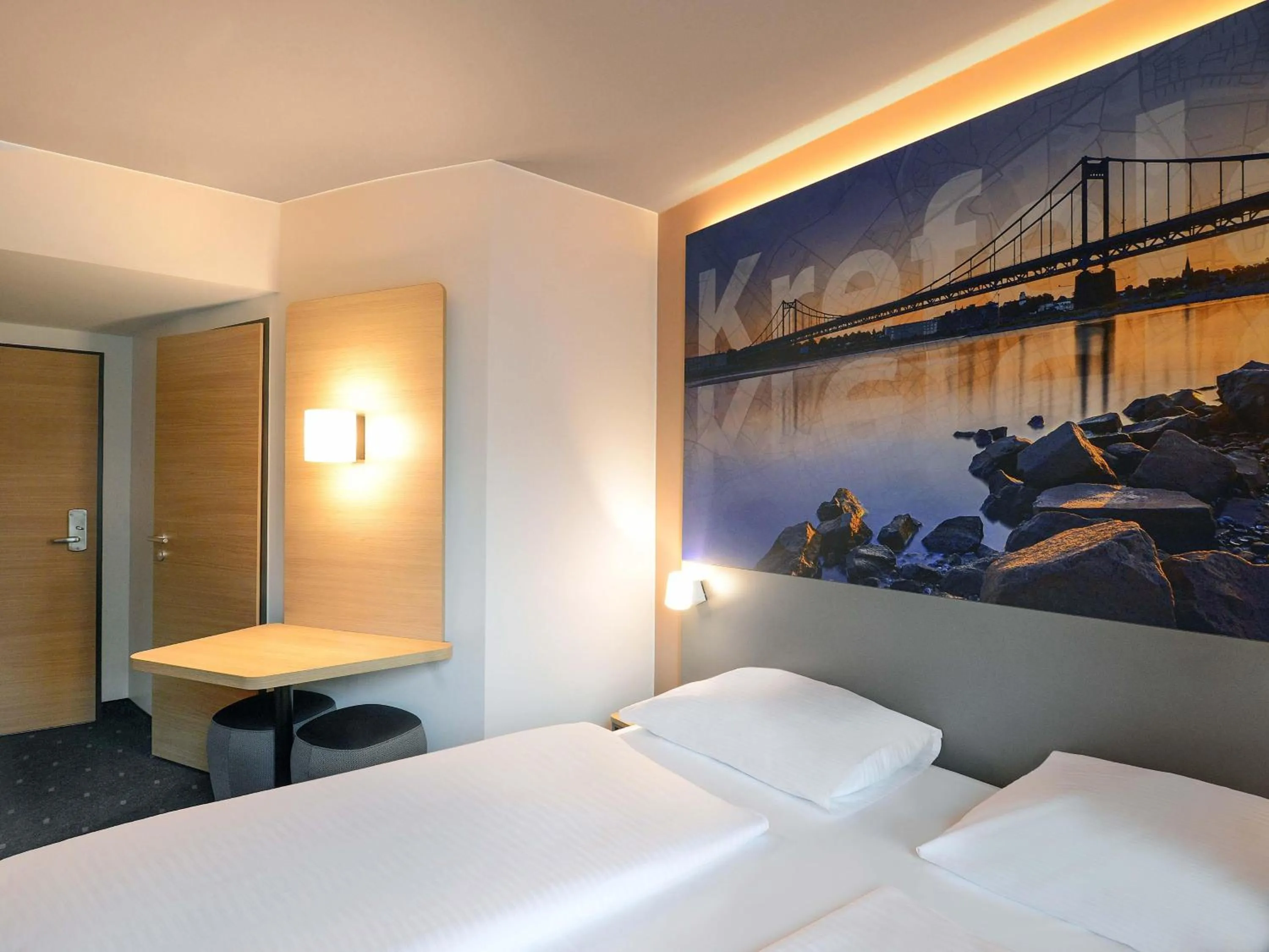 Photo of the whole room, Bed in B&B Hotel Krefeld-City