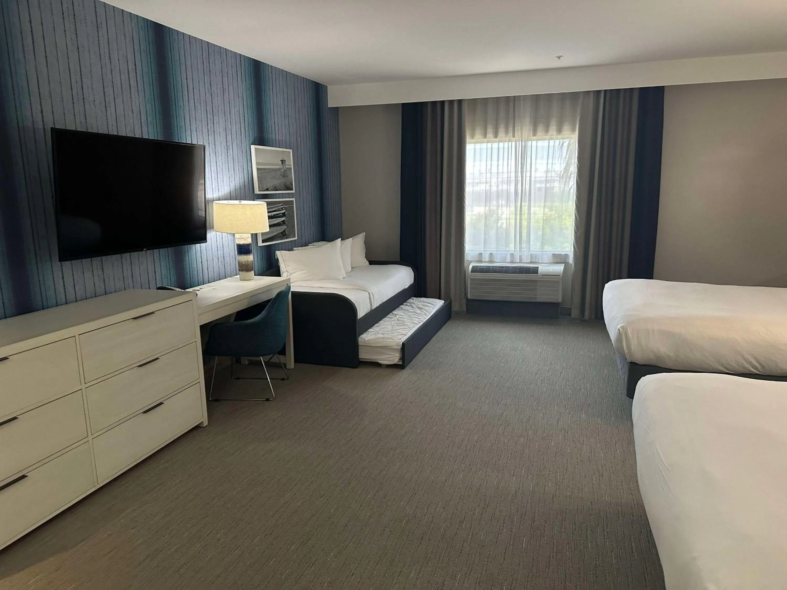 Bed in SunCoast Hotel Anaheim, Tapestry Collection by Hilton