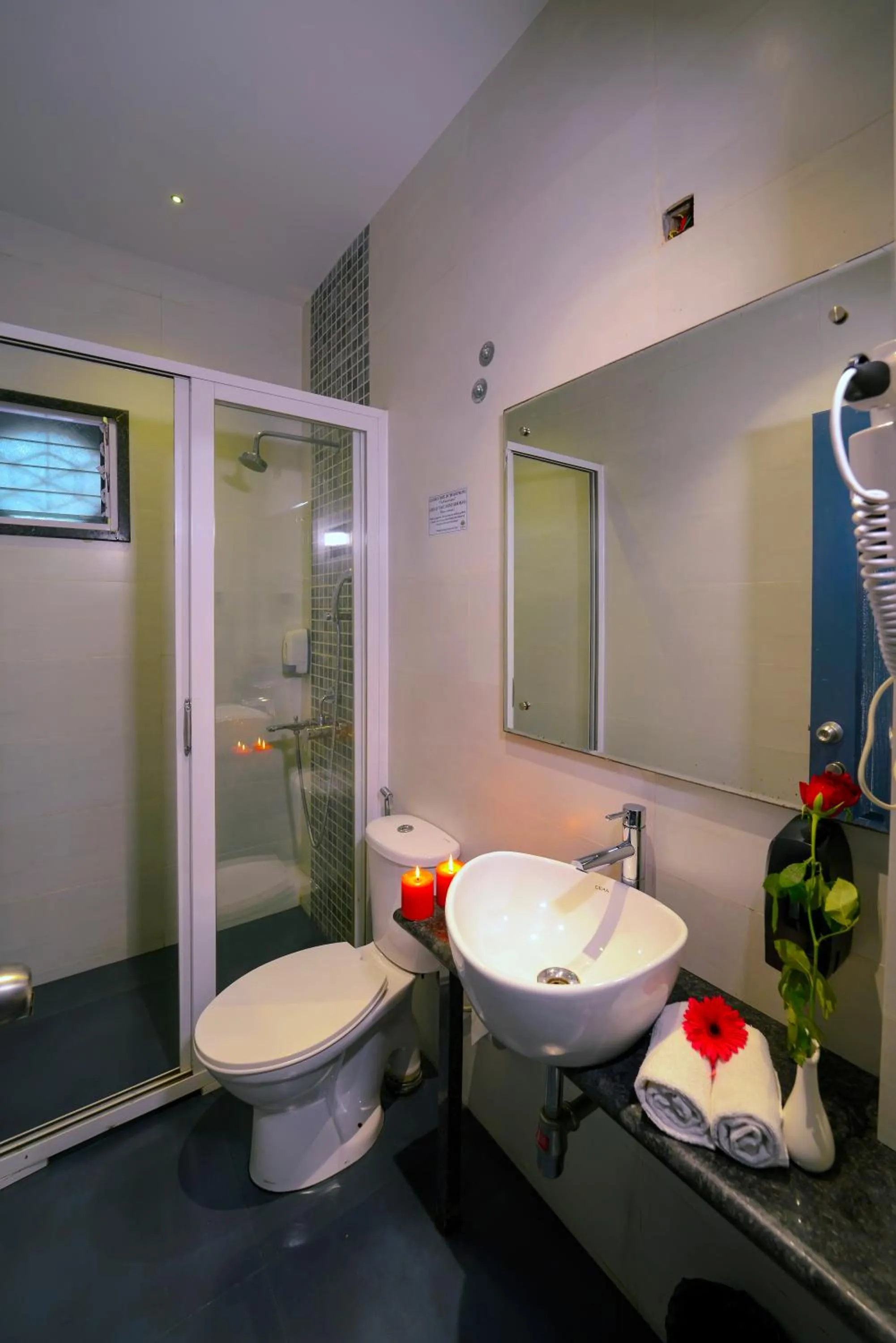 Bathroom in TreeHouse Nova