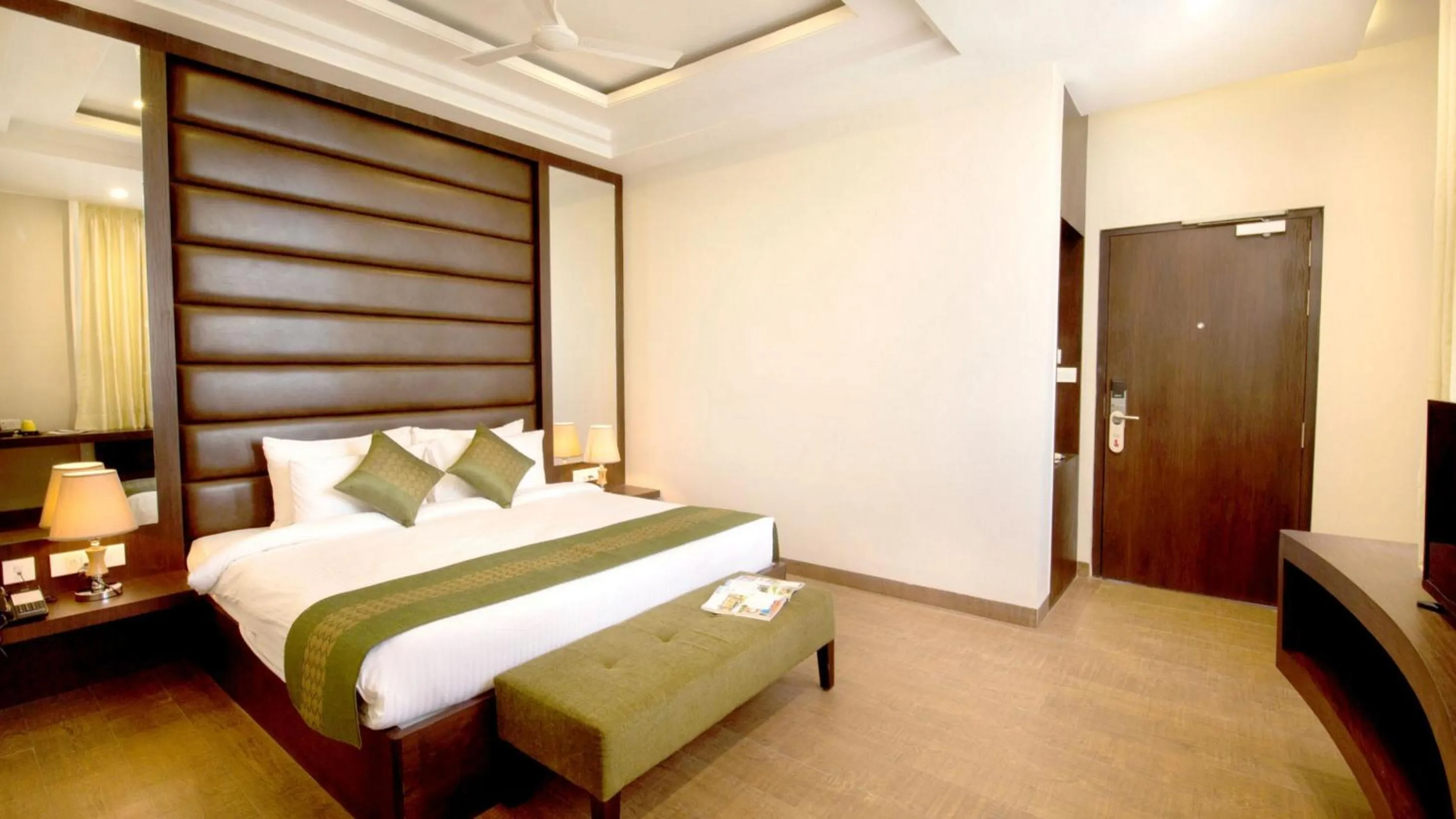 Bedroom, Bed in The Livin