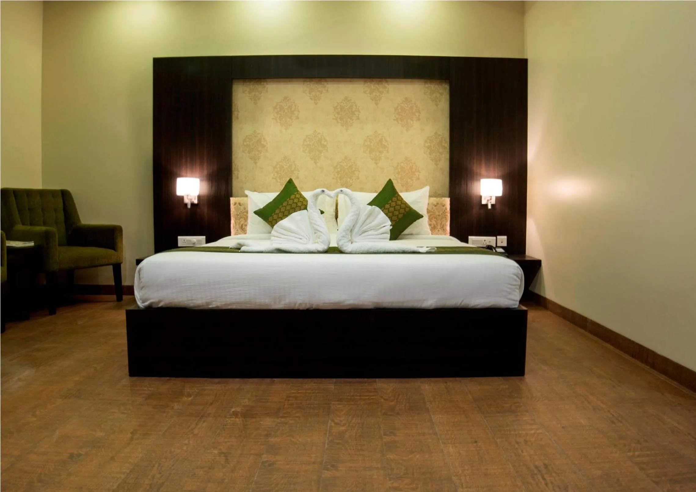 Bedroom, Bed in The Livin