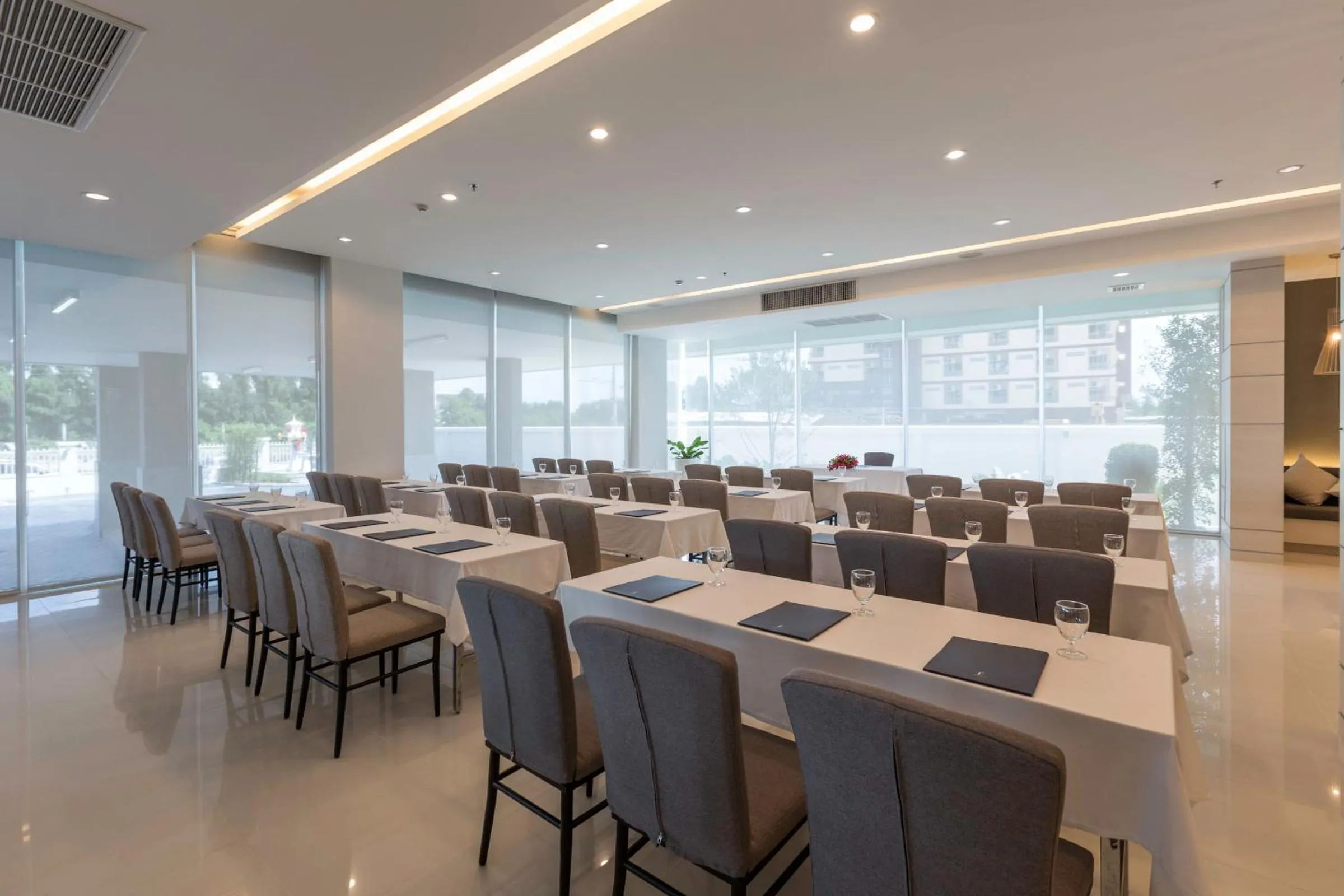 Banquet/Function facilities in Kantary Hotel And Serviced Apartment, Amata, Bangpakong