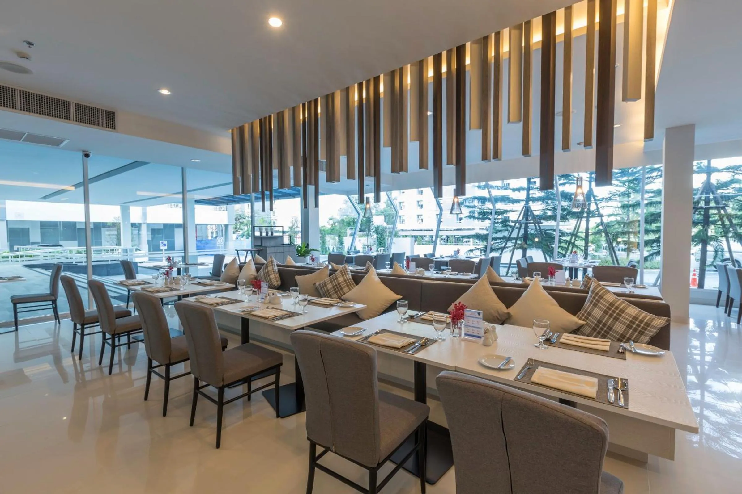 Restaurant/places to eat in Kantary Hotel And Serviced Apartment, Amata, Bangpakong