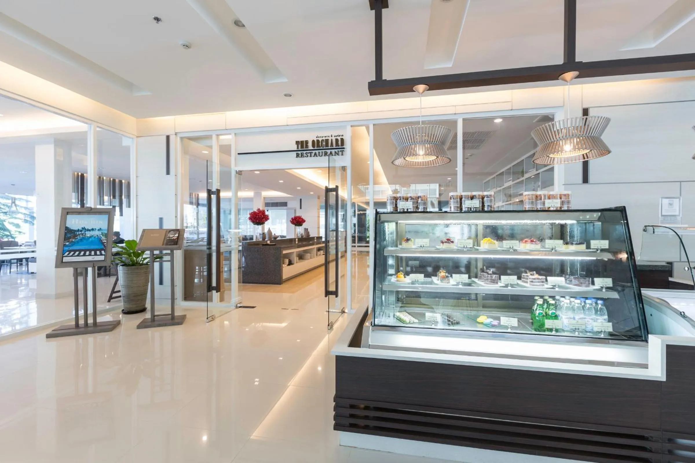 On-site shops in Kantary Hotel And Serviced Apartment, Amata, Bangpakong